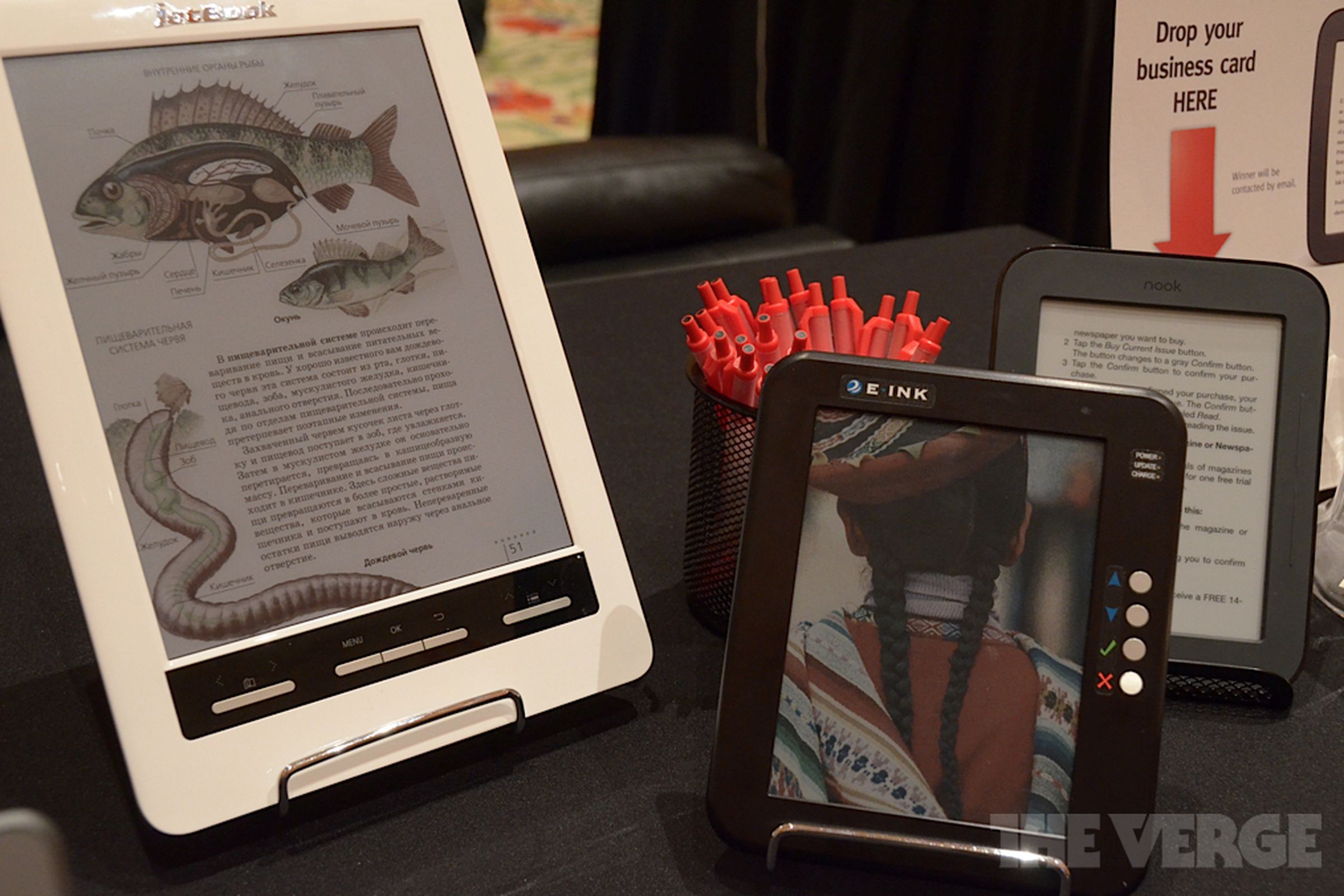 Gallery Photo: Ectaco Jetbook Color and E Ink prototypes hands-on pictures
