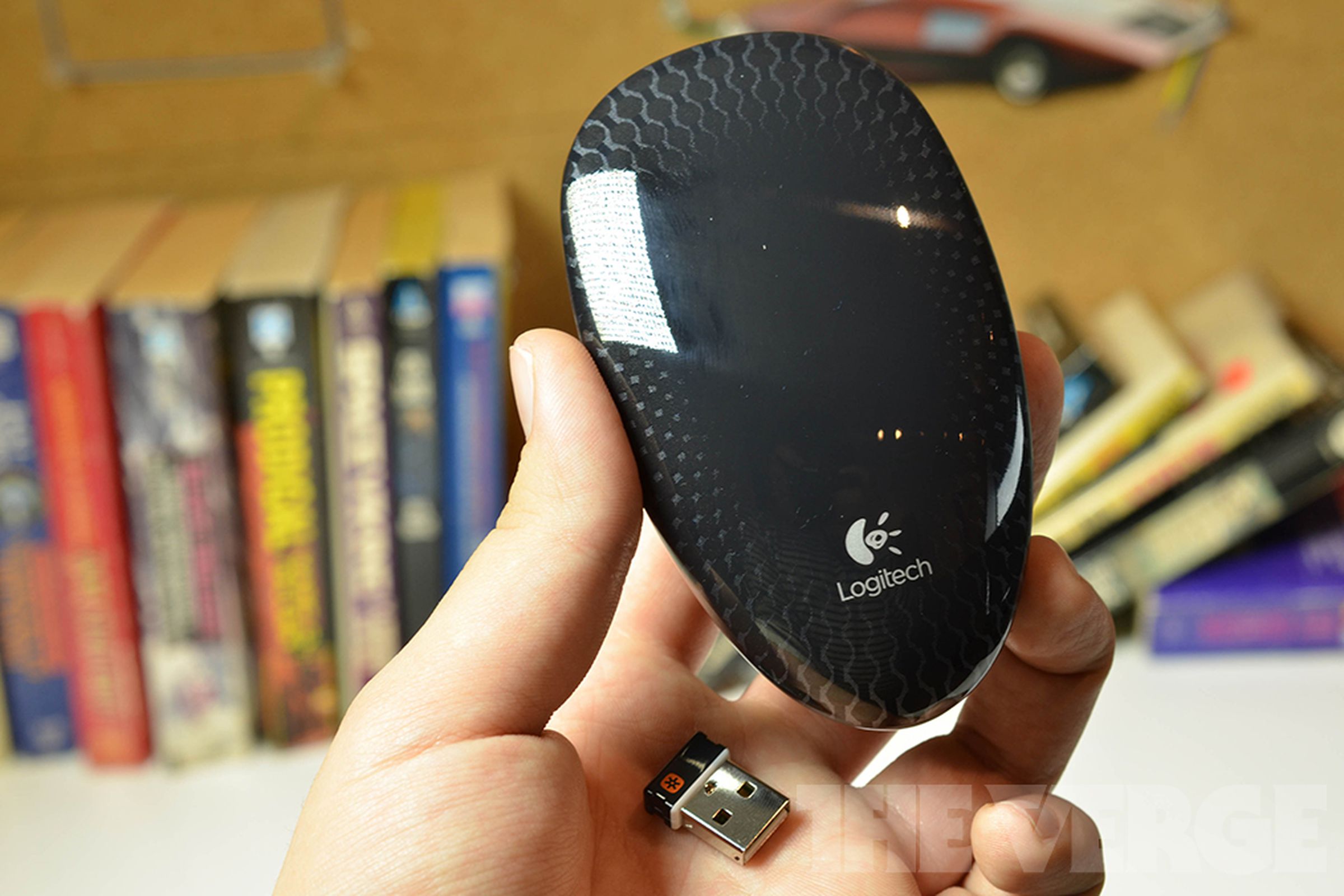 Gallery Photo: Logitech Touch Mouse M600 hands-on photos