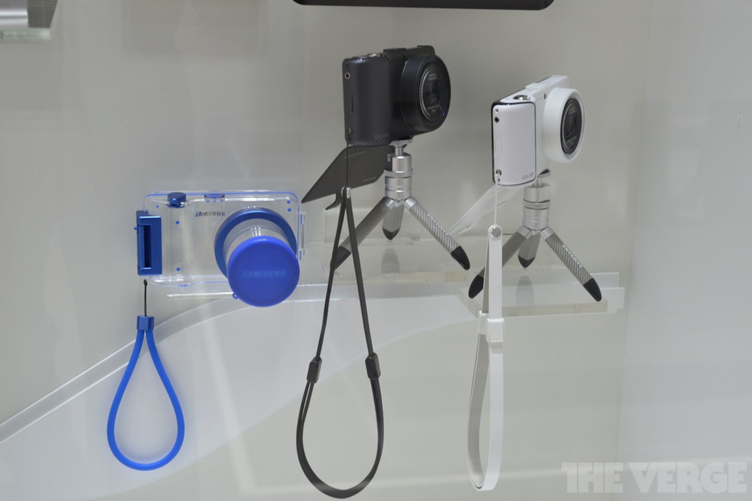 Gallery Photo: Samsung Galaxy Camera accessory prototype photos