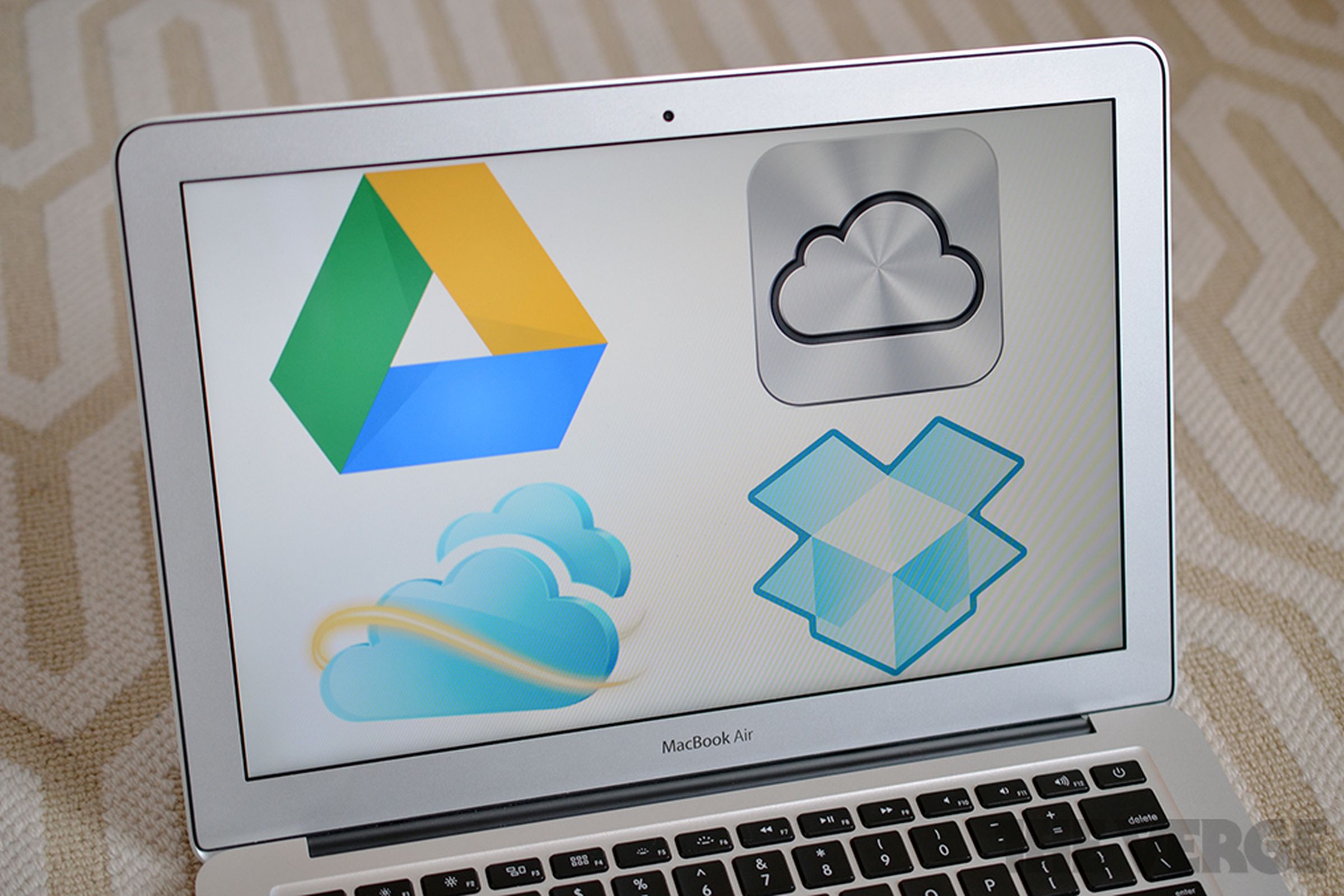 Google Drive, iCloud,Dropbox, Skydrive logos