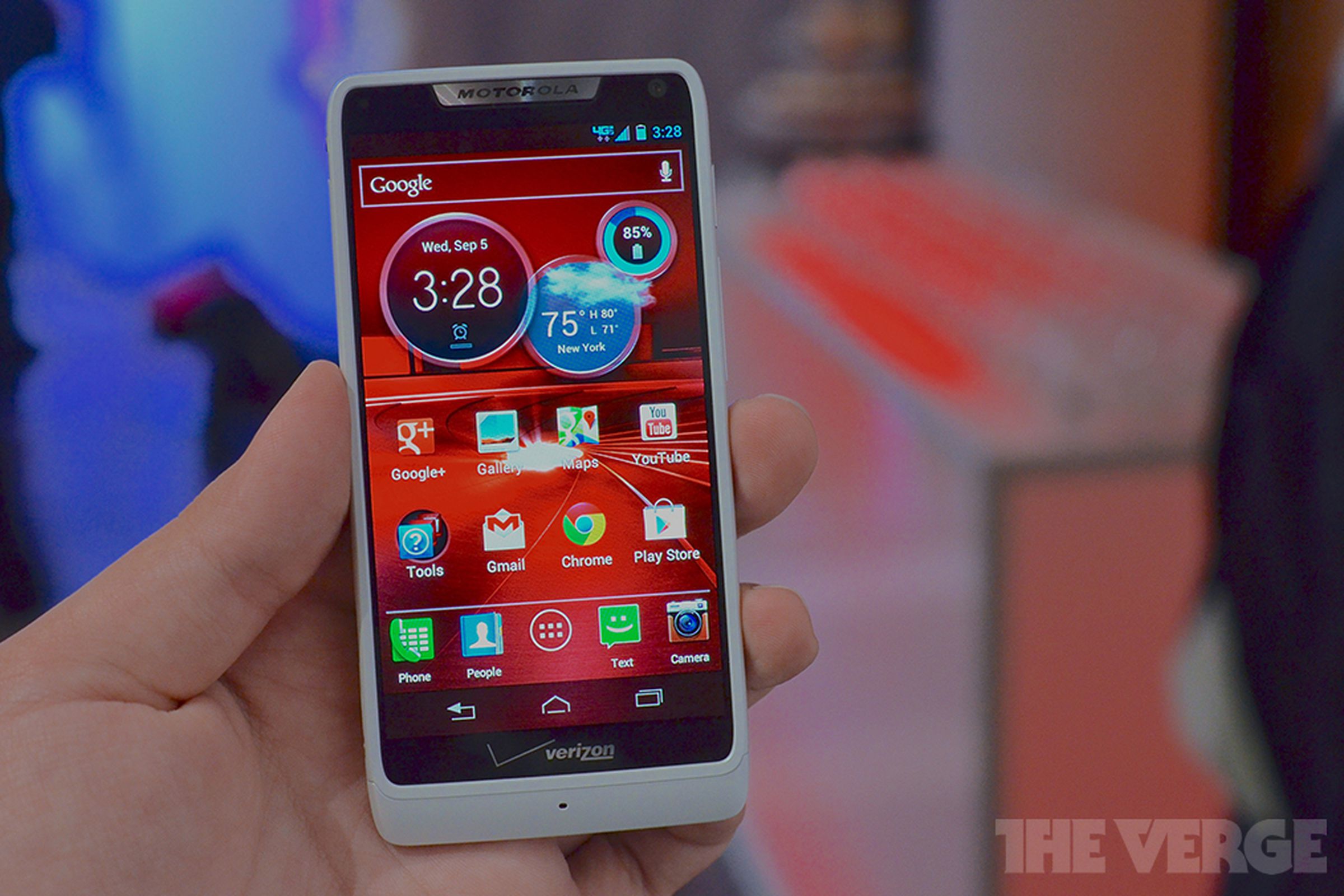 Gallery Photo: Droid RAZR M hands-on pictures