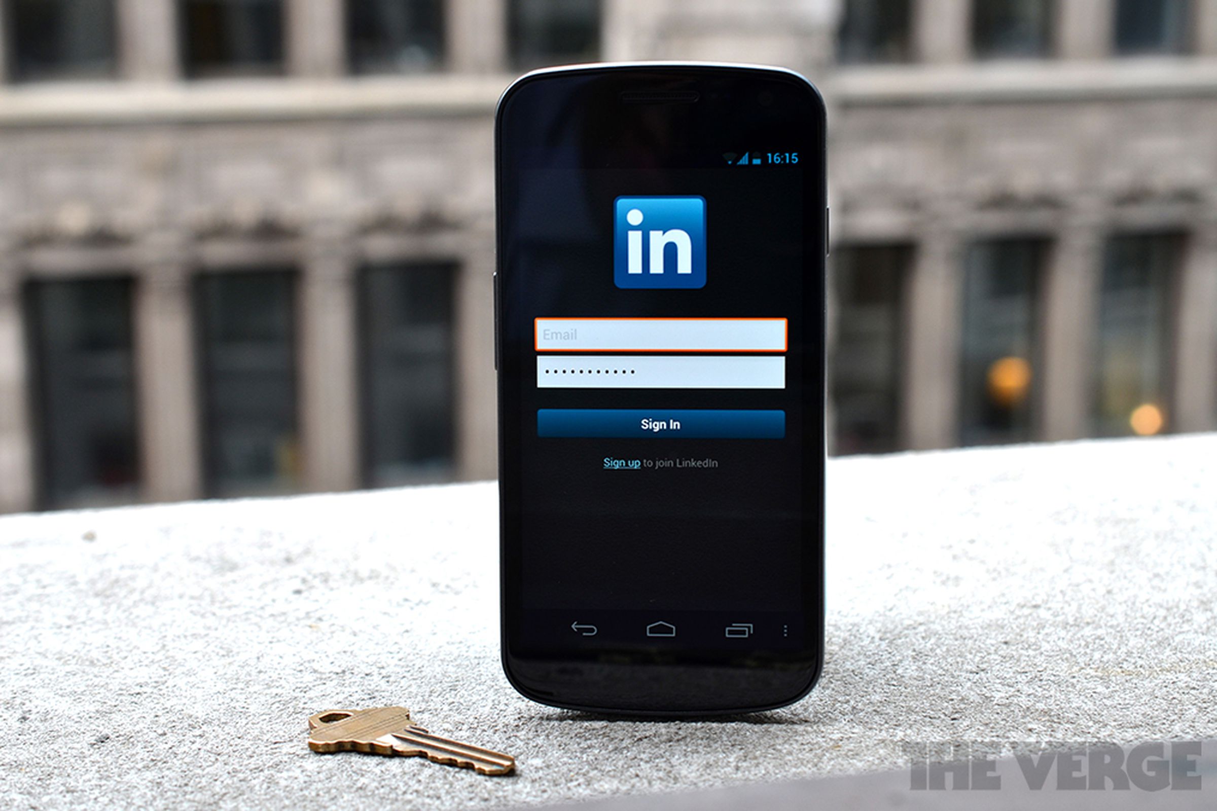 Linkedin password sign in android
