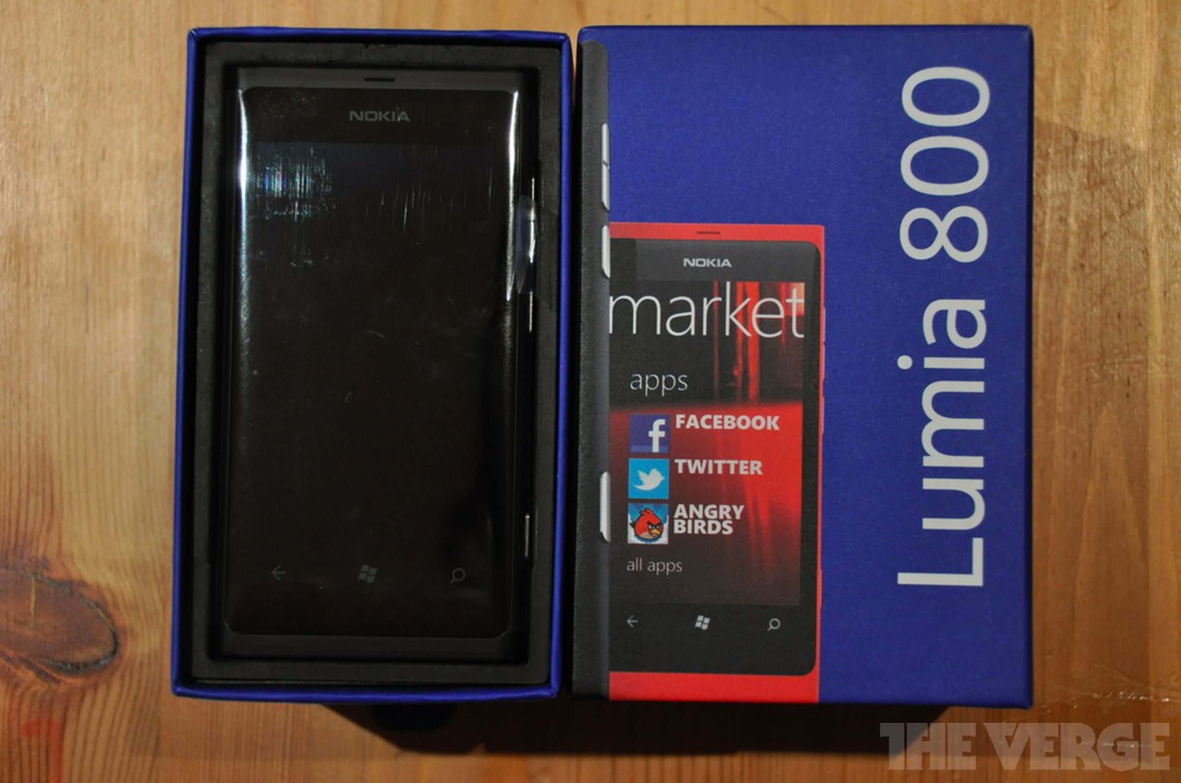 Lumia 800 hardware
