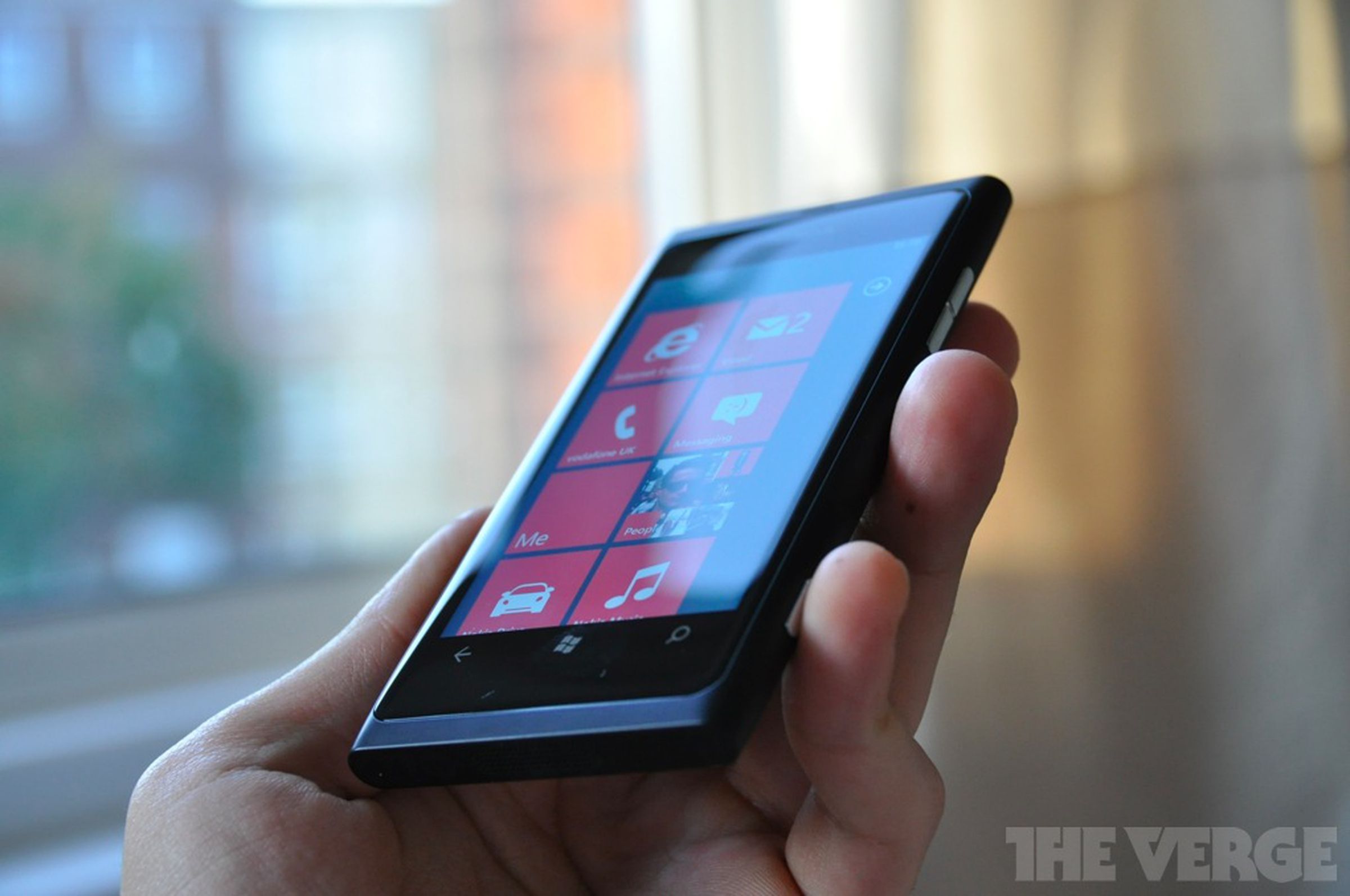 Lumia 800 display