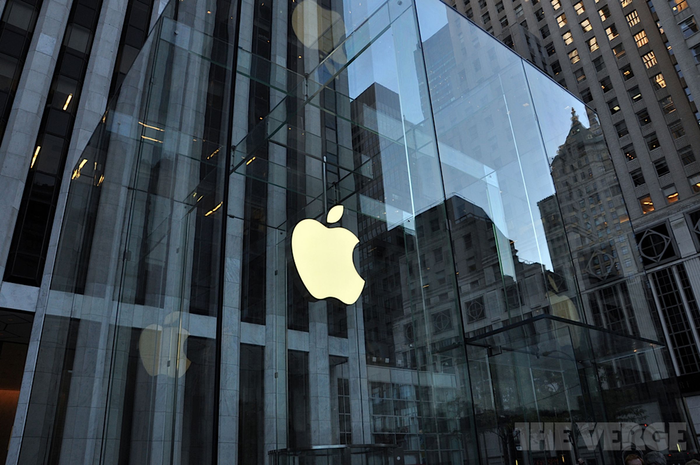 Fifth Avenue Apple Store, renovated