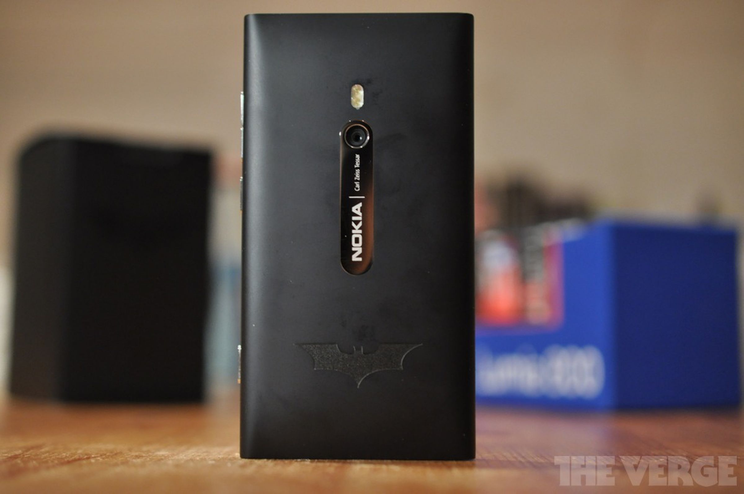 Nokia Lumia 800 Dark Knight Rises hands-on gallery