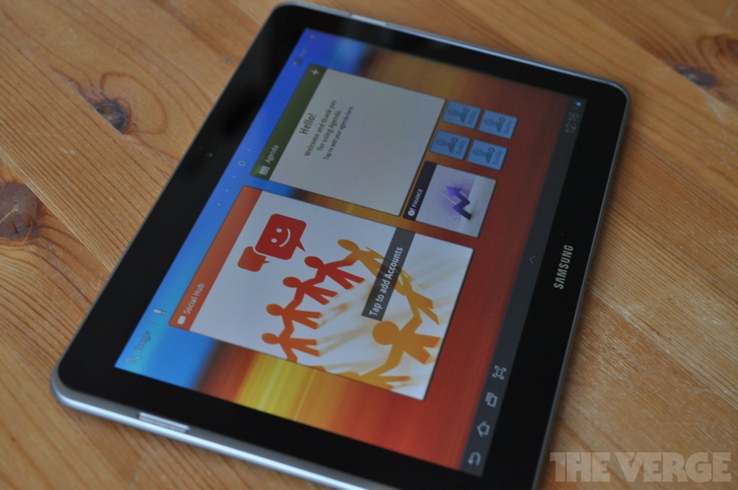 Samsung Galaxy Tab 10.1N hands-on gallery