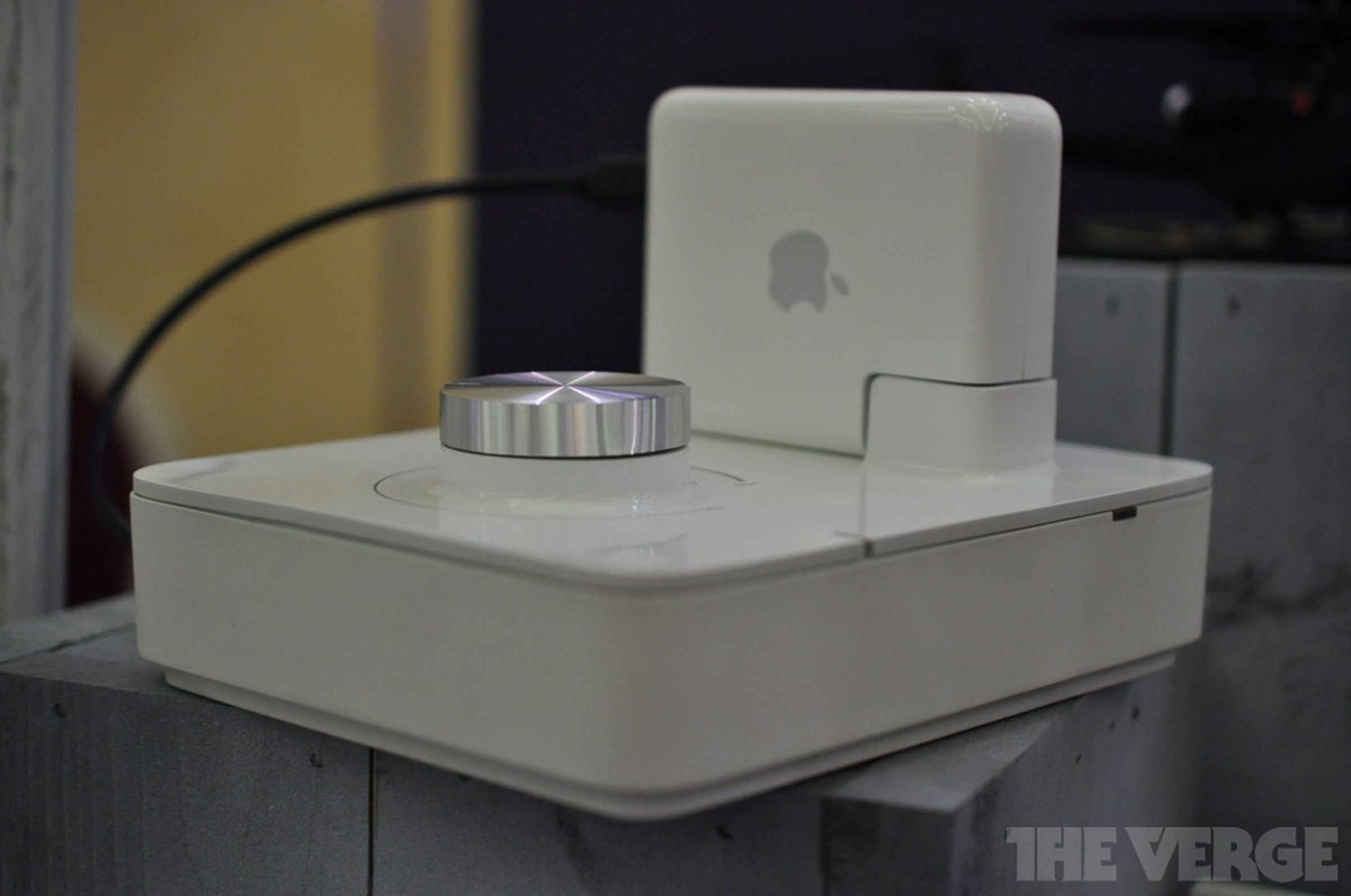 Griffin Twenty audio amp and AirPlay adapter