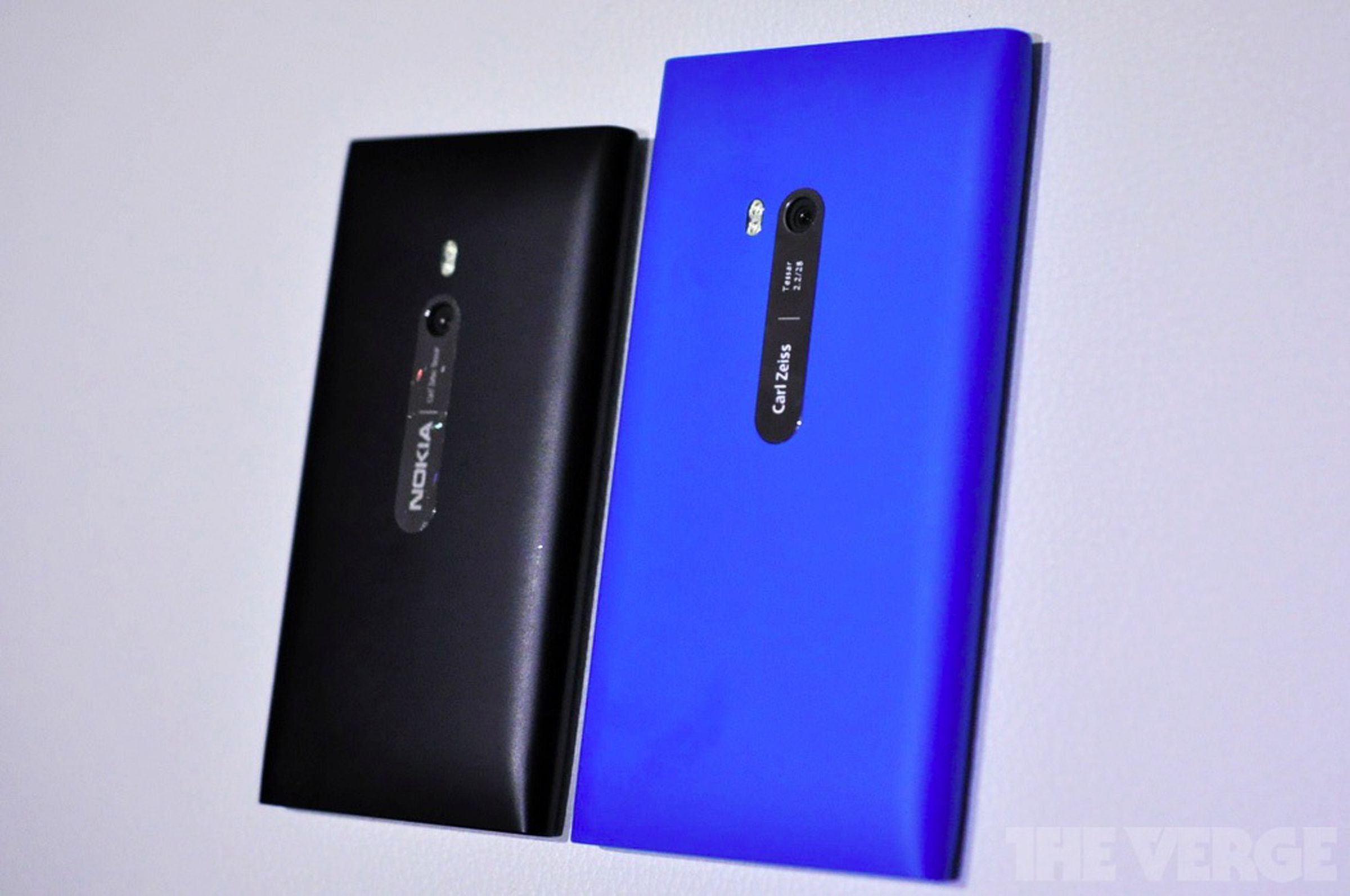 Nokia Lumia 900 preview gallery