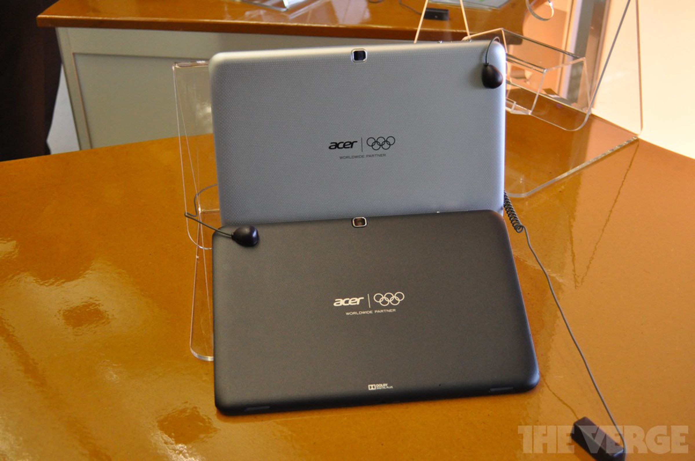 Acer Iconia Tab Olympic Games Edition hands-on photos