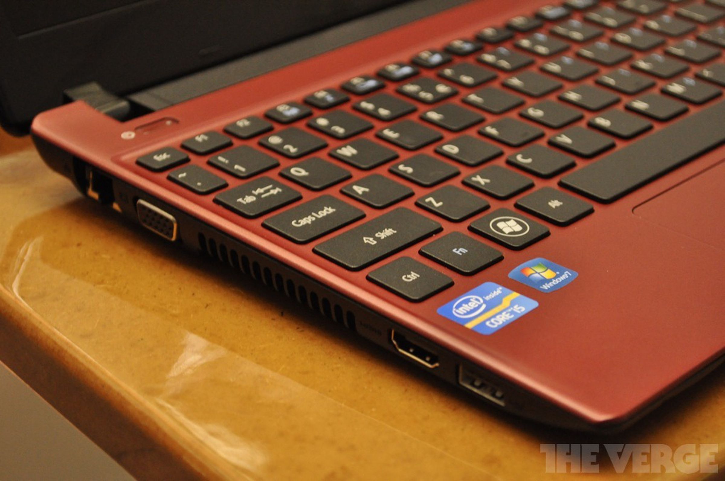 Acer V3 and V5 series laptops hands-on images
