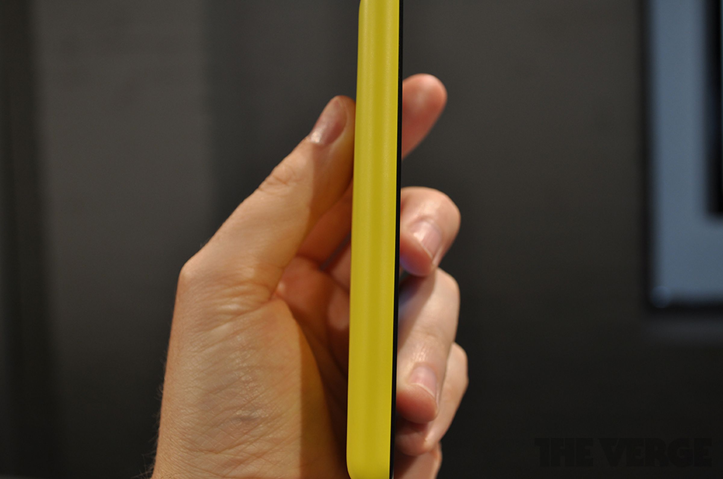 Nokia Lumia 820 hands-on photos