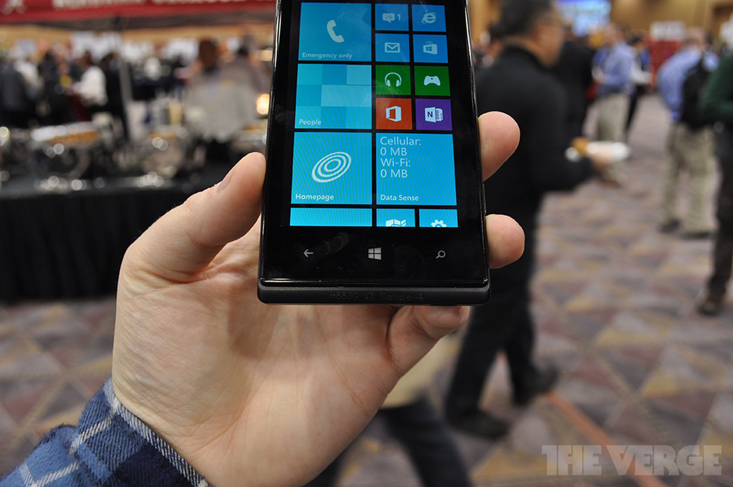 Huawei Ascend W1 Windows Phone 8 hands-on pictures