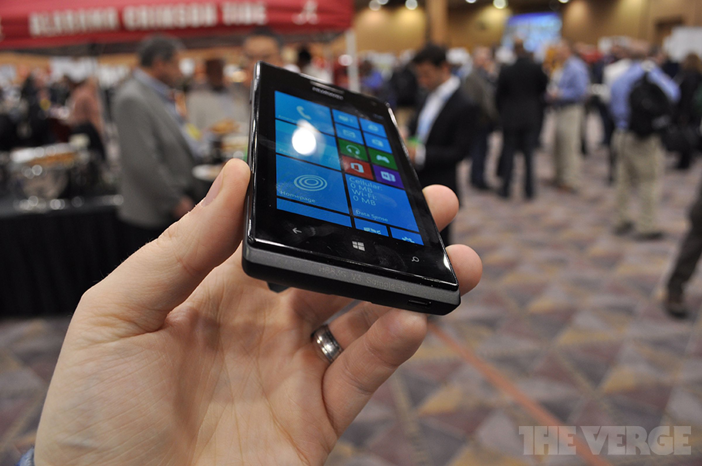 Huawei Ascend W1 Windows Phone 8 hands-on pictures