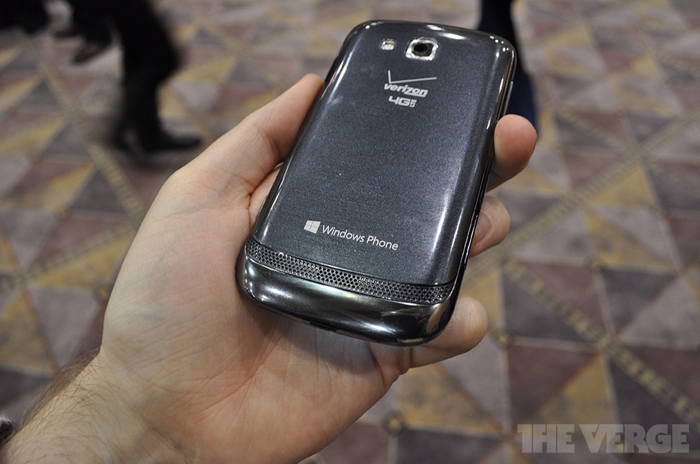 Samsung Ativ Odyssey Windows Phone 8 hands-on photos