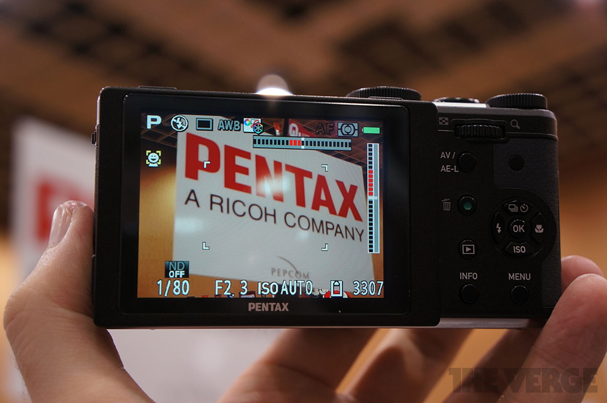 Pentax MX-1 hands-on photos