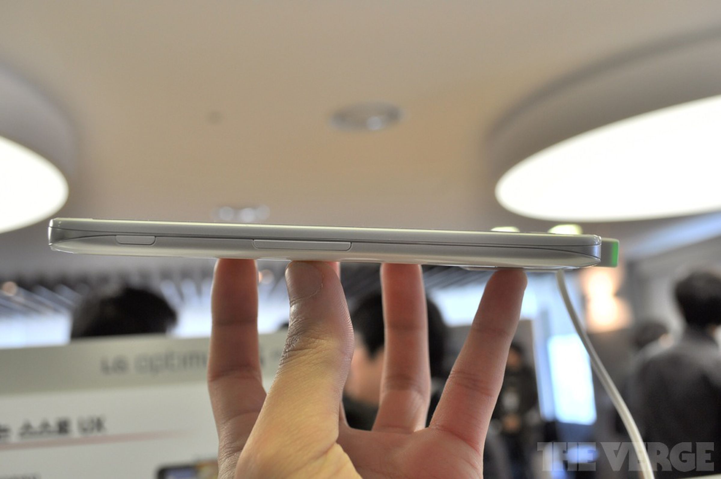 LG Optimus G Pro (5.5-inch) photos
