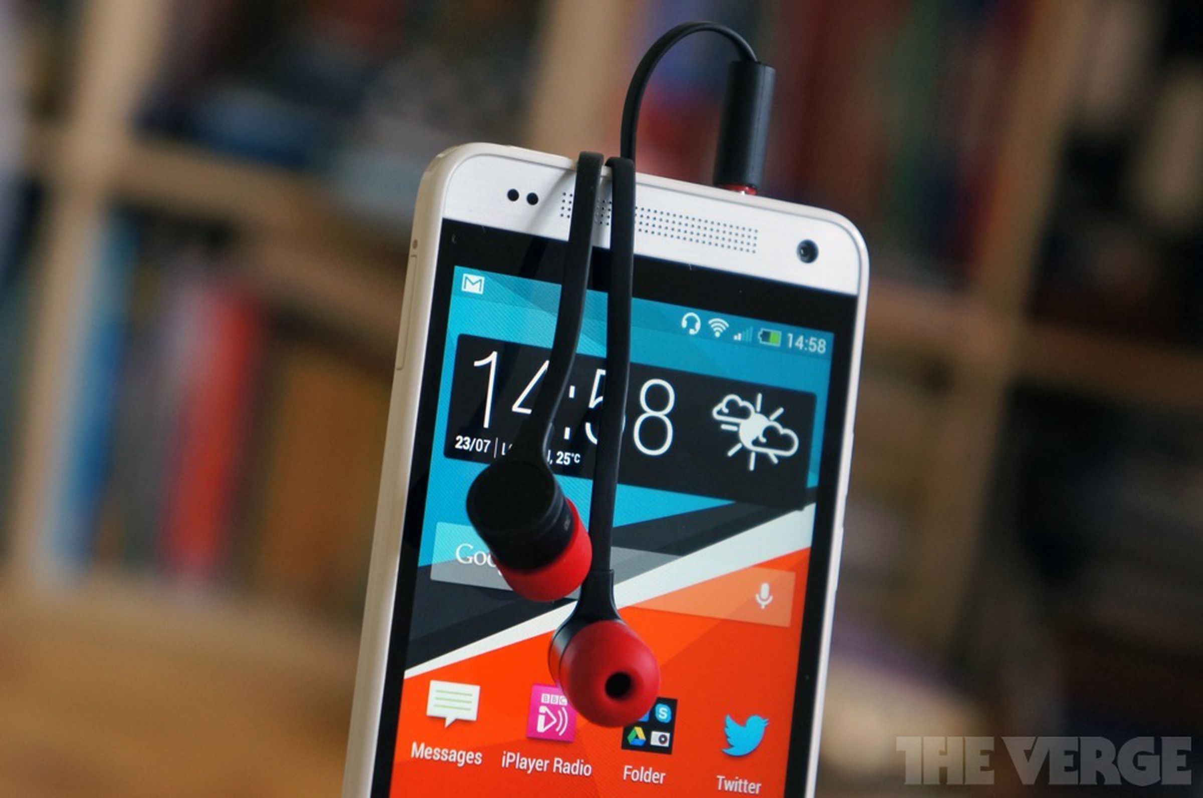 HTC One mini review gallery