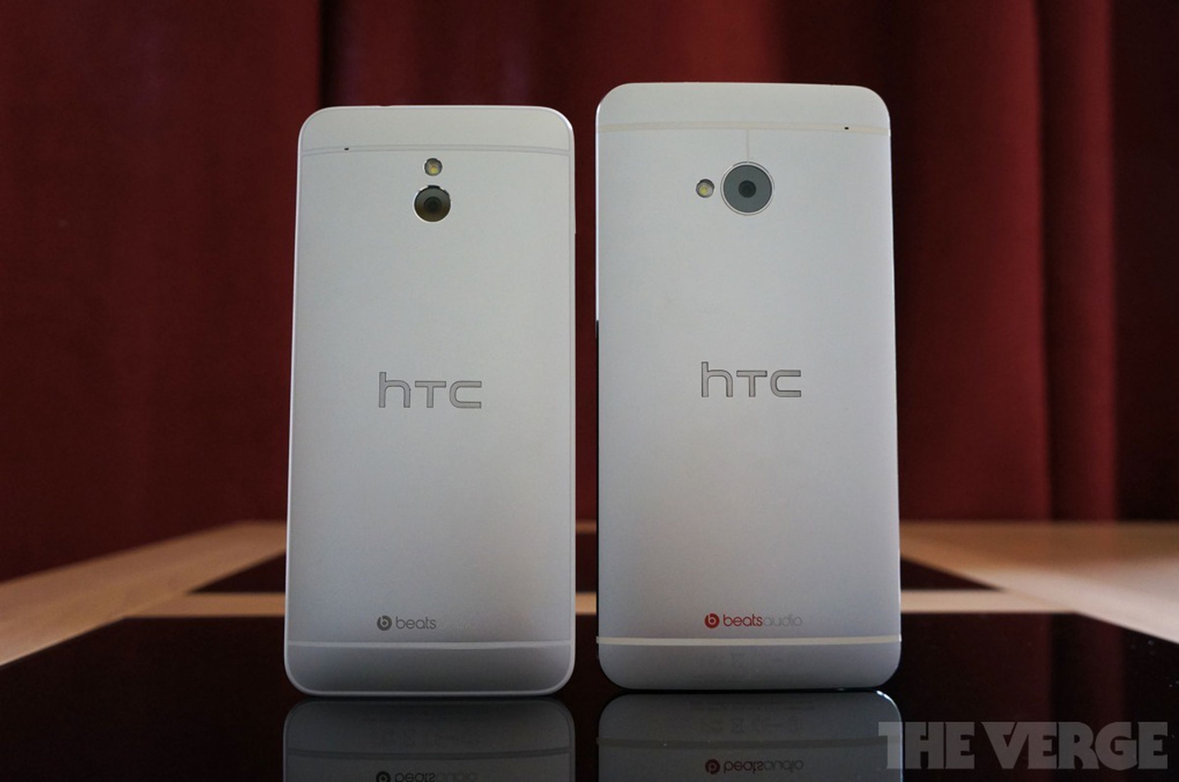 HTC One mini vs. HTC One photo gallery