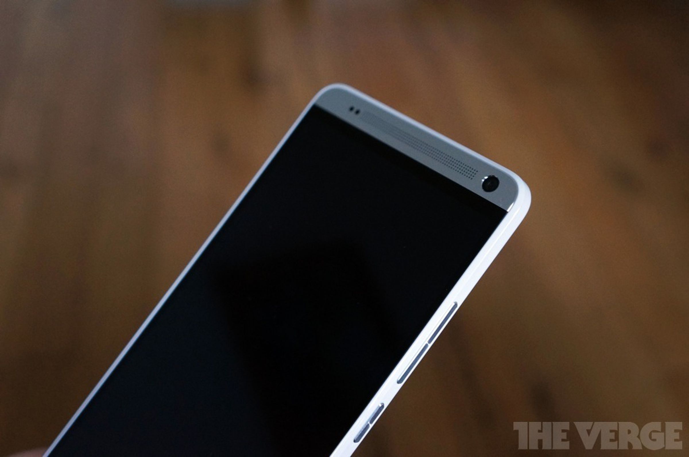 HTC One max hands-on gallery