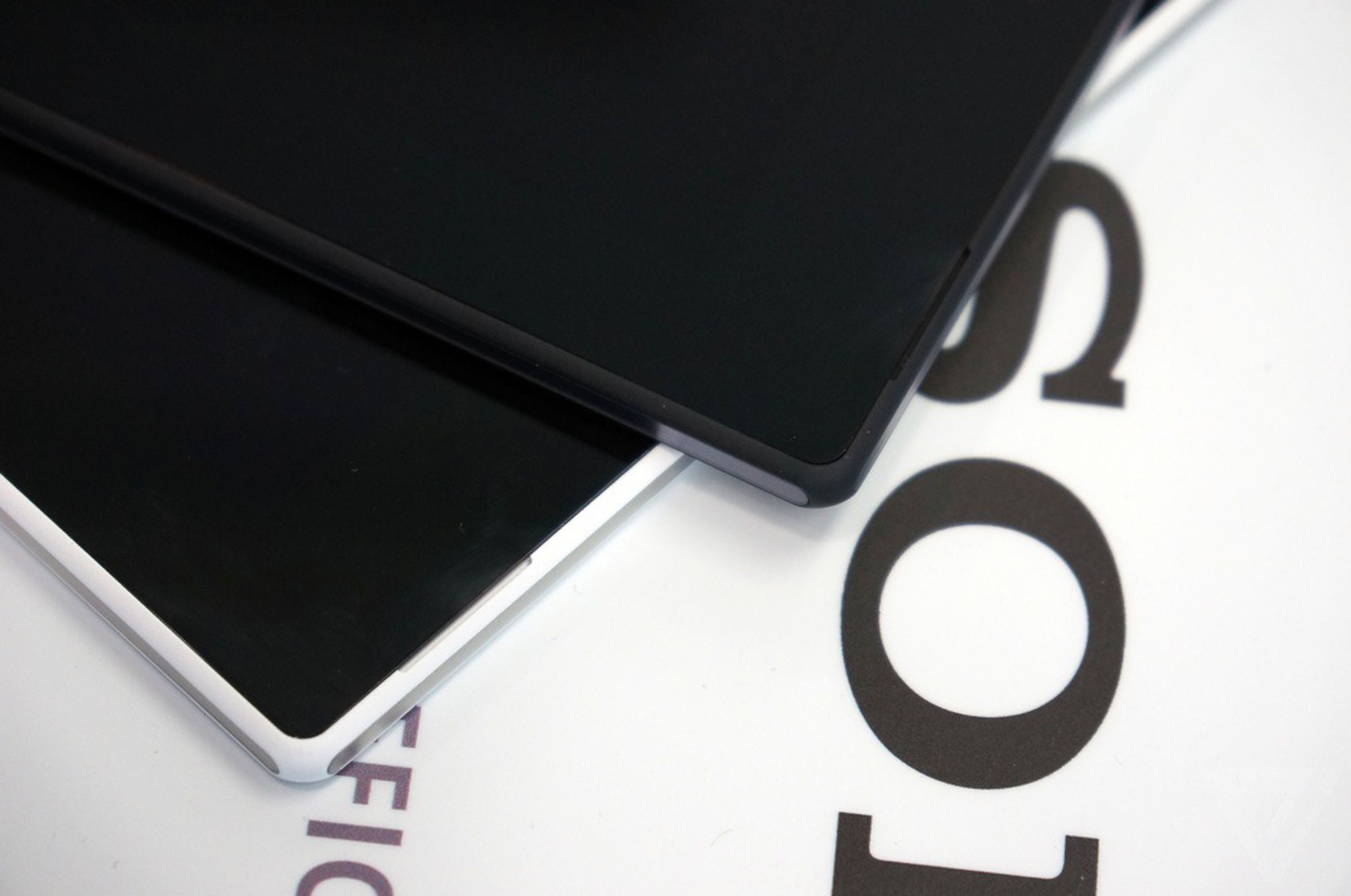 Sony Xperia Z2 Tablet hands-on photos