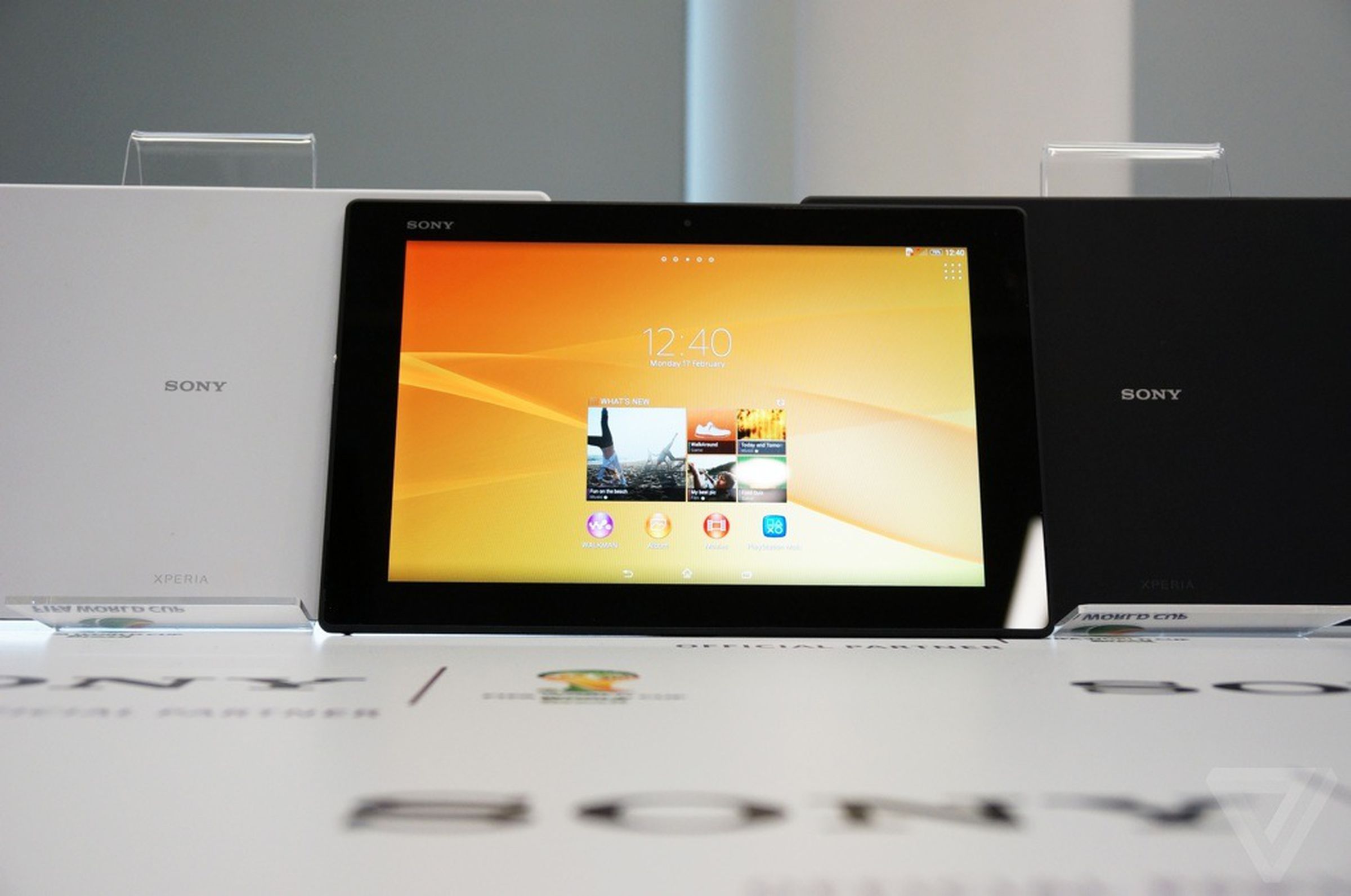 Sony Xperia Z2 Tablet hands-on photos