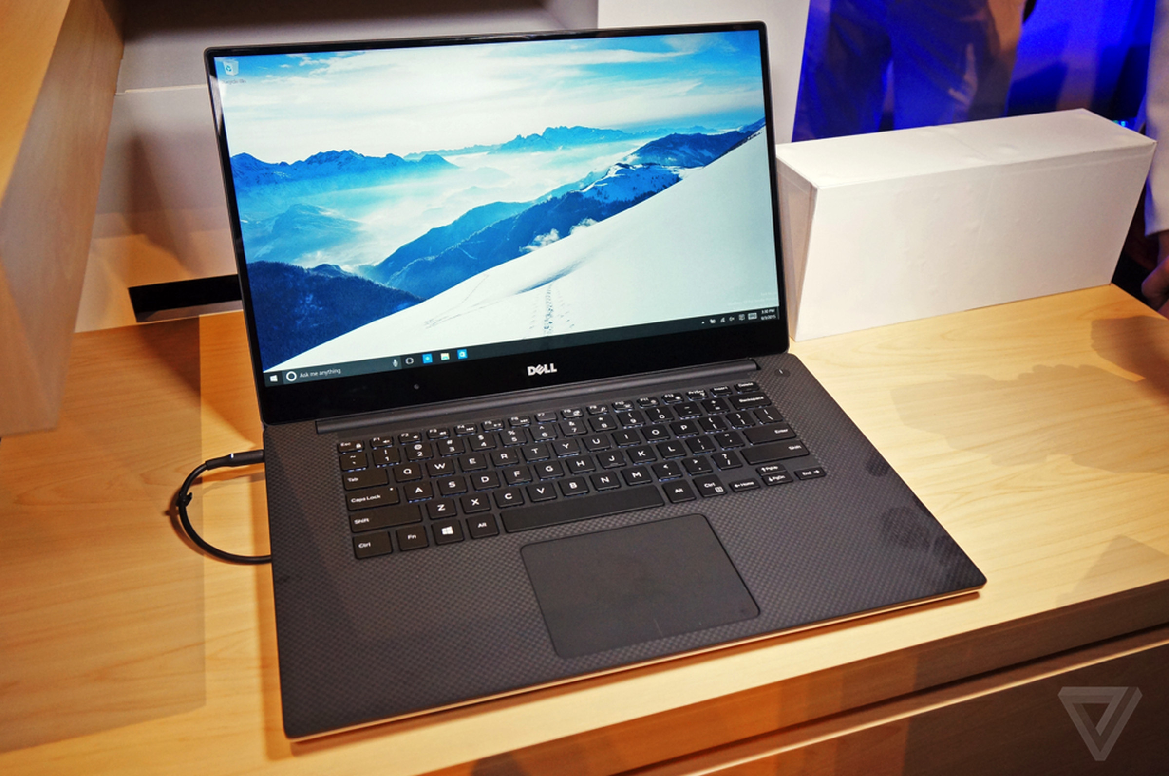 Dell XPS 15 with Infinity Display at Computex 2015
