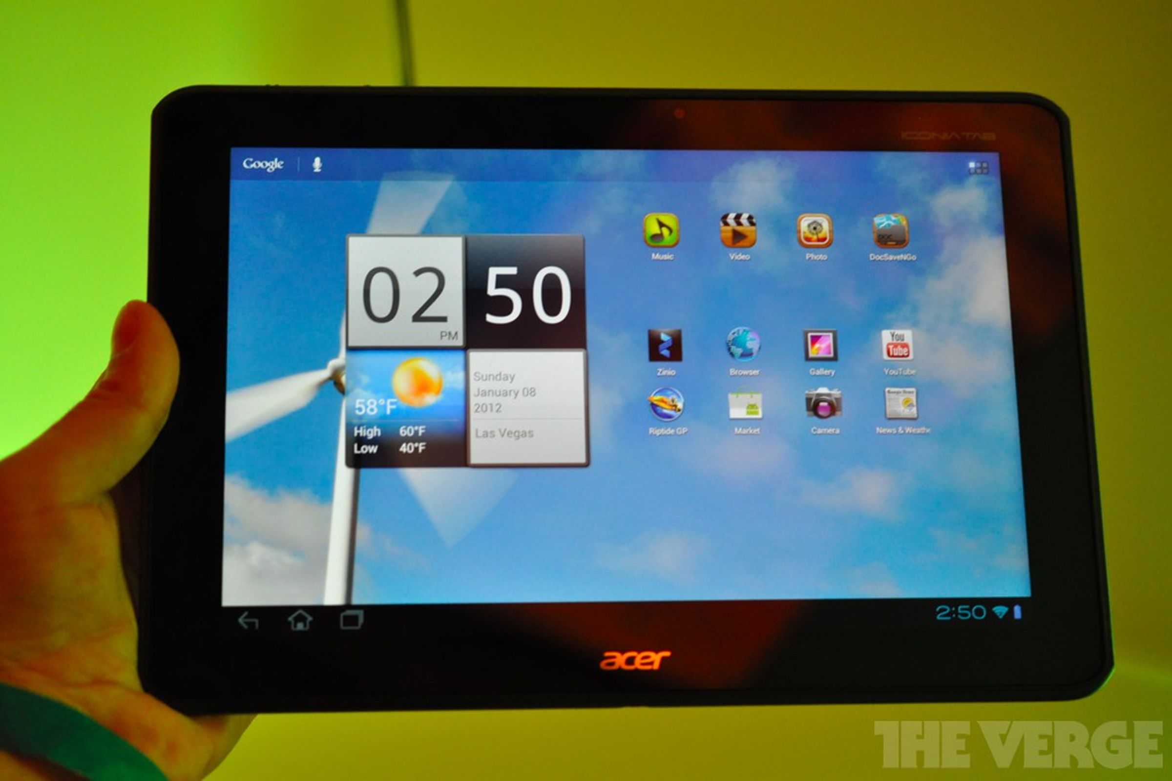 Gallery Photo: Acer Iconia Tab A700 hands-on photo