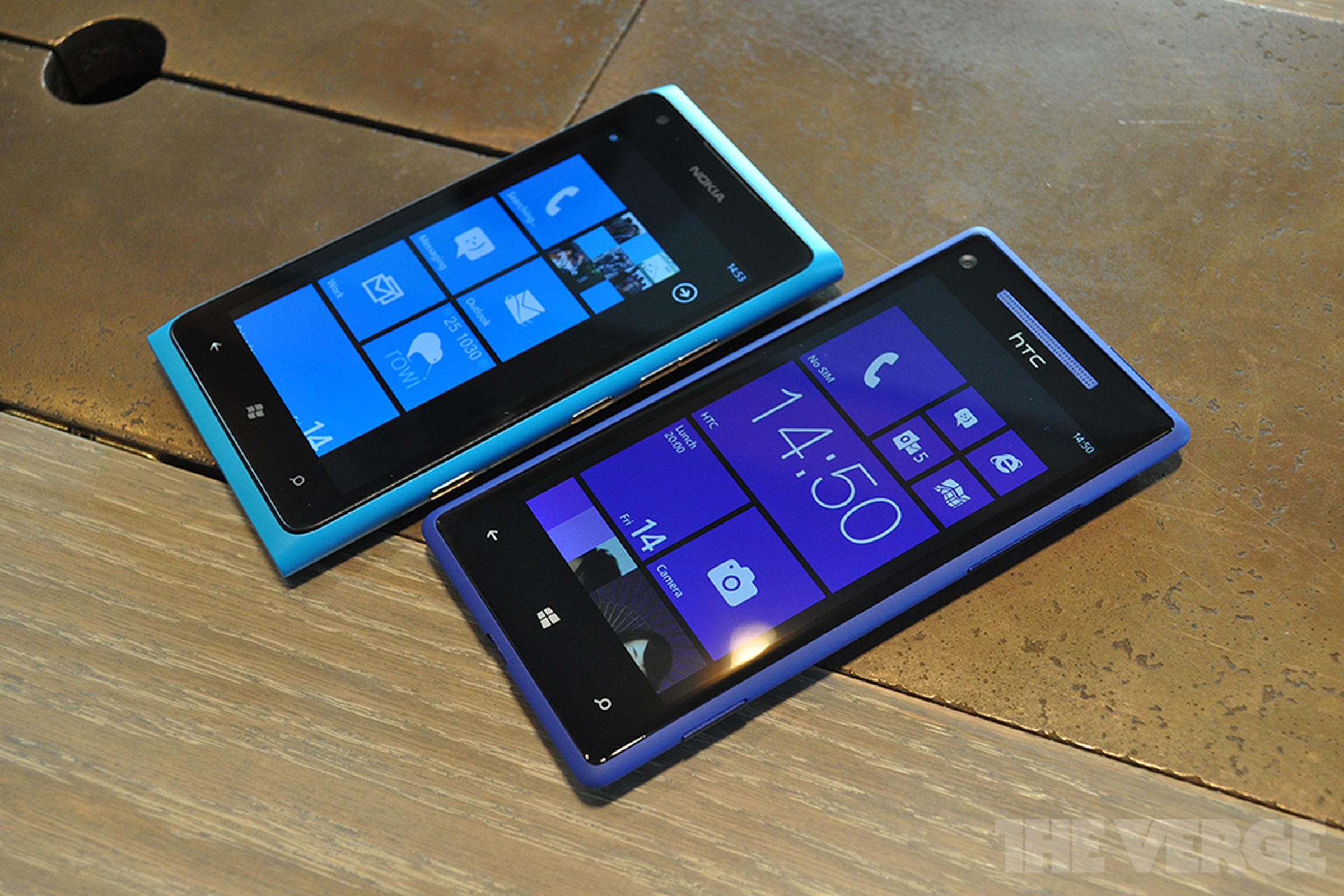 Gallery Photo: Windows Phone 8X hands-on photos
