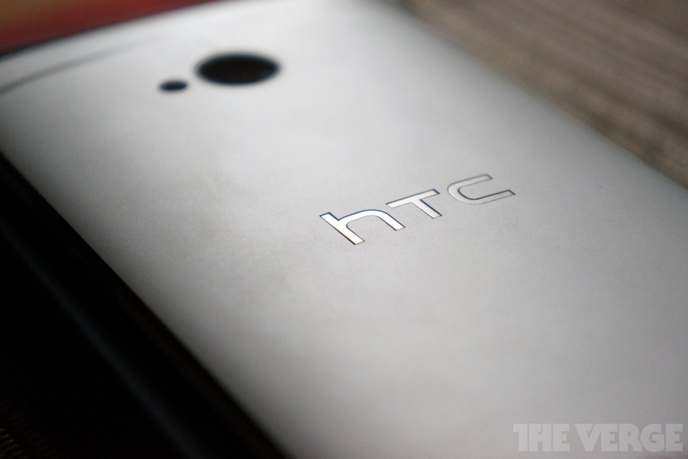 HTC One (verge stock)