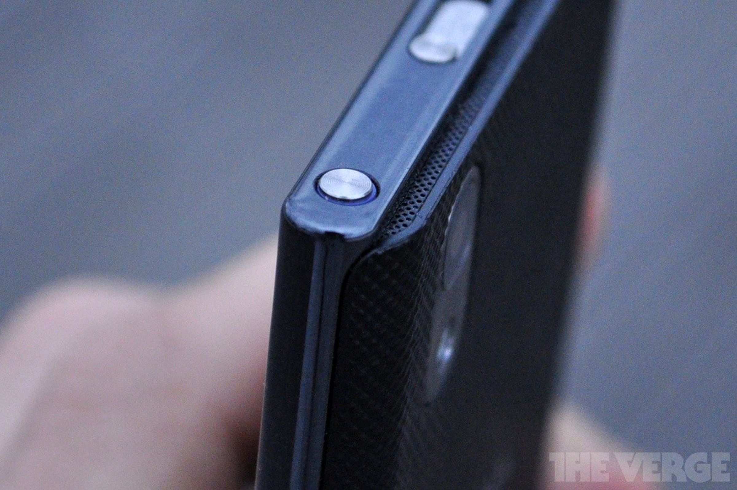 LG Prada Phone 3.0 review pictures