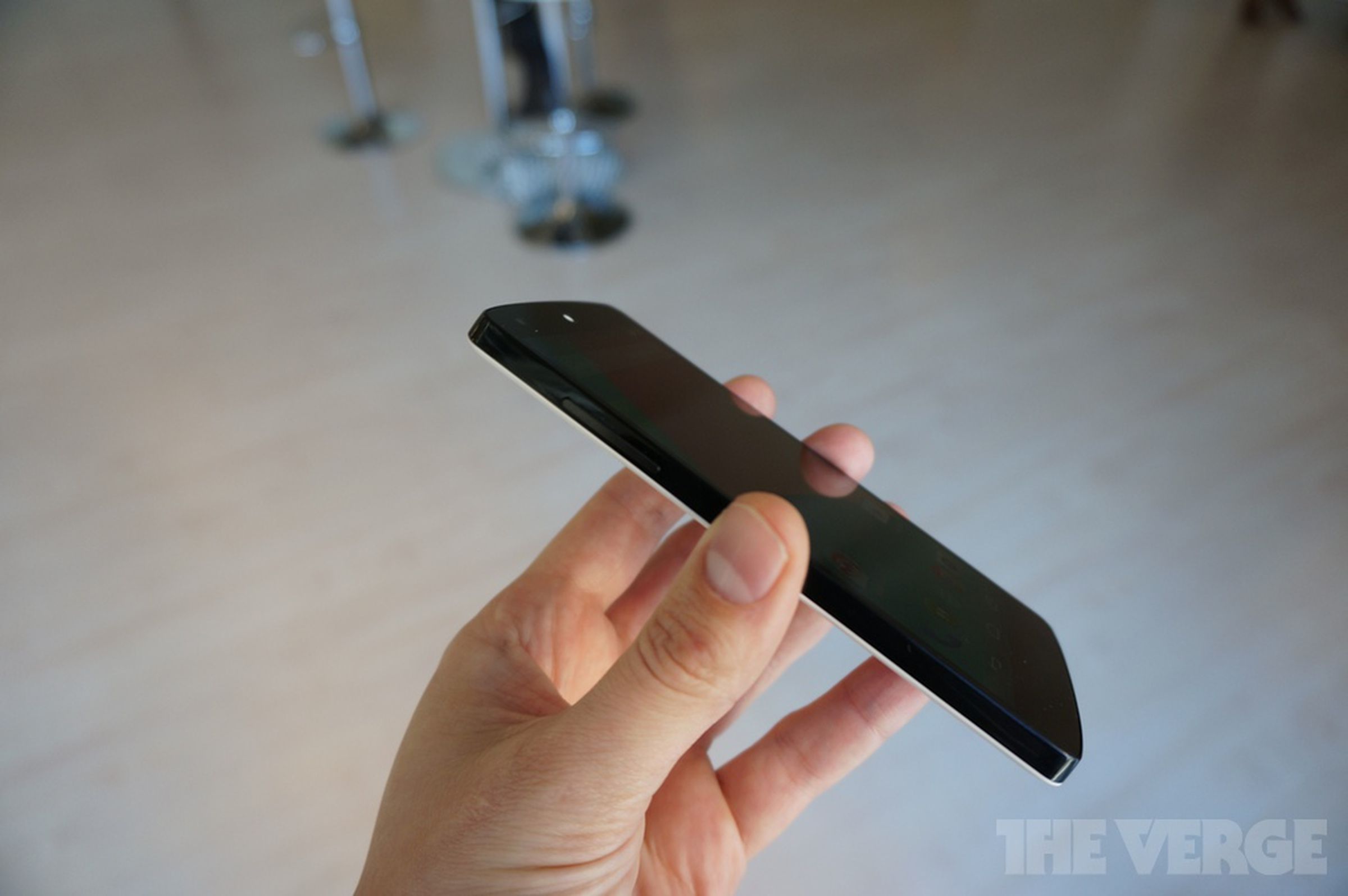 Nexus 5 hands-on photos