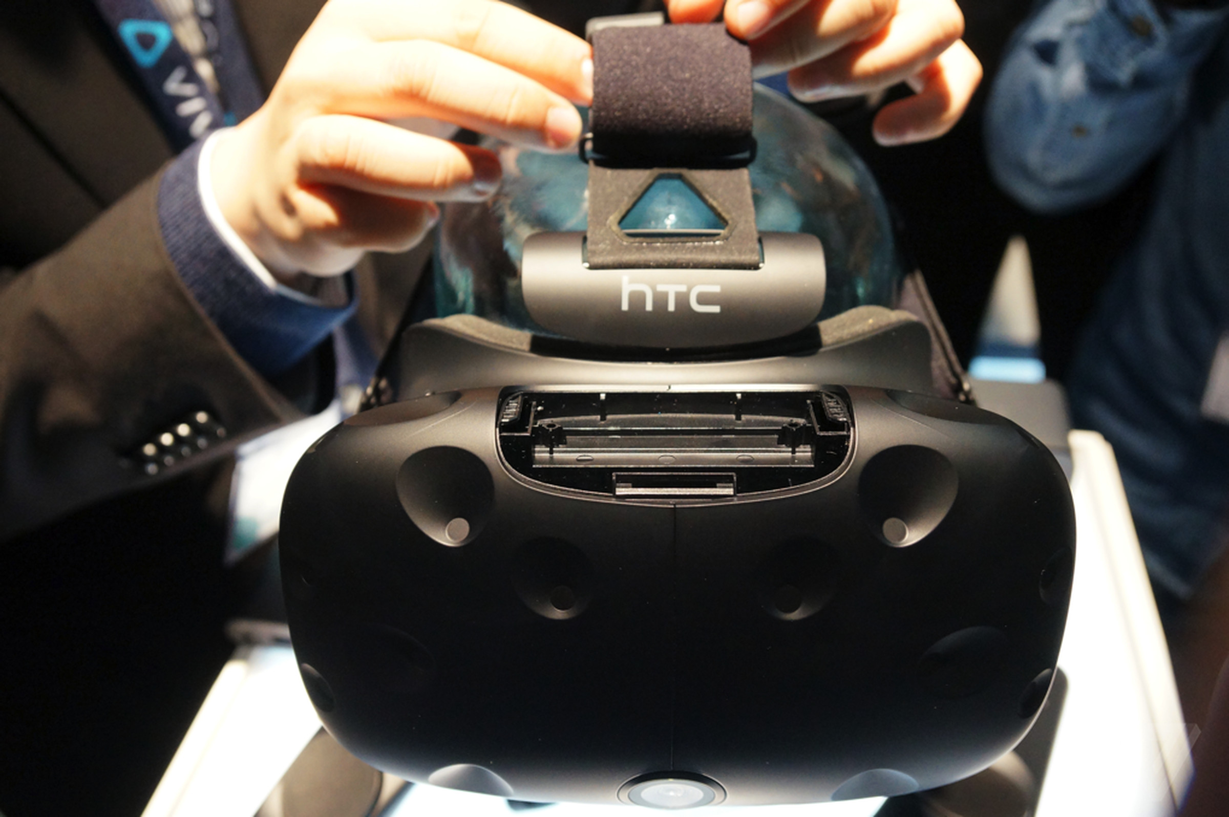 HTC Vive consumer edition