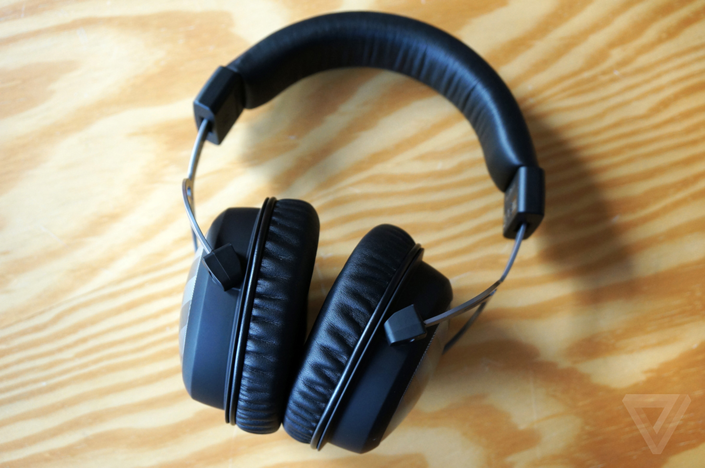 Beyerdynamic T5p.2 headphones gallery