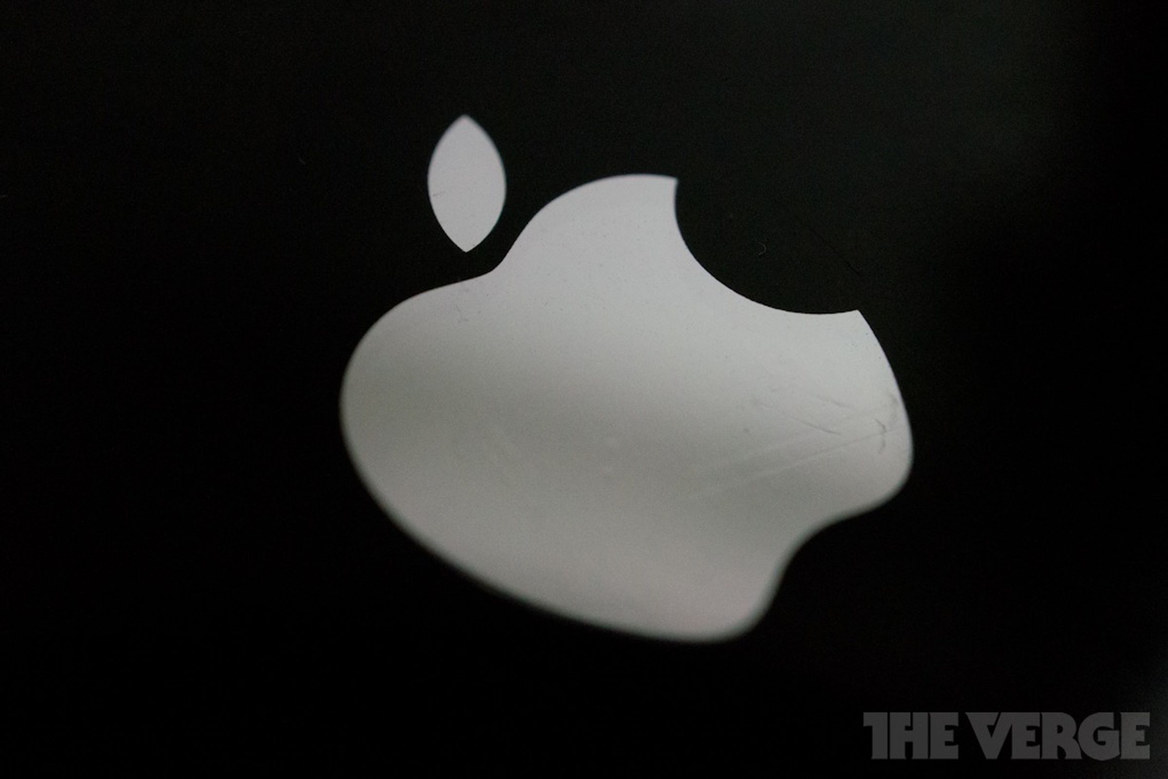 apple iphone logo stock 1020
