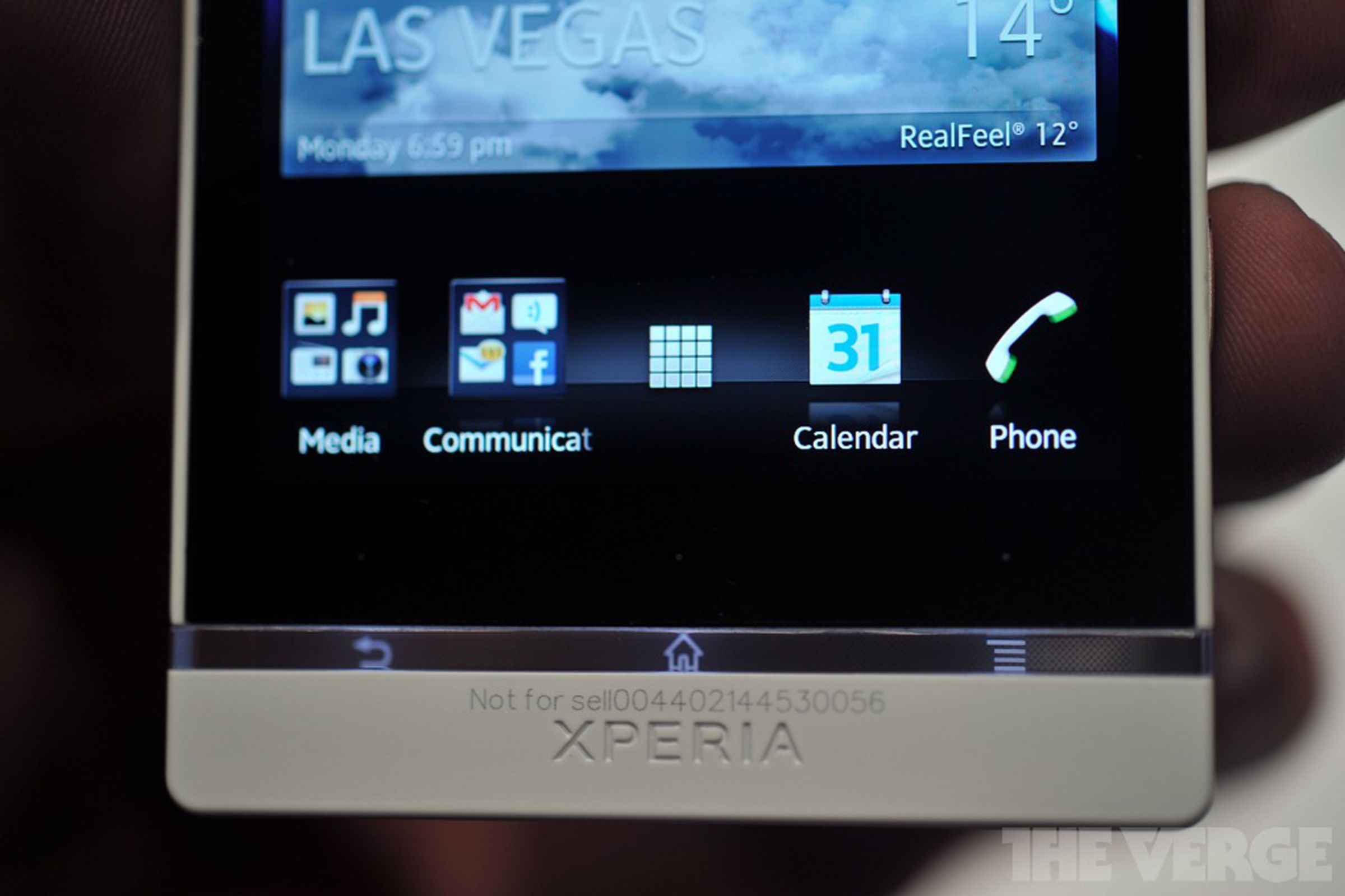 Sony Xperia S hands-on (update: more pictures)