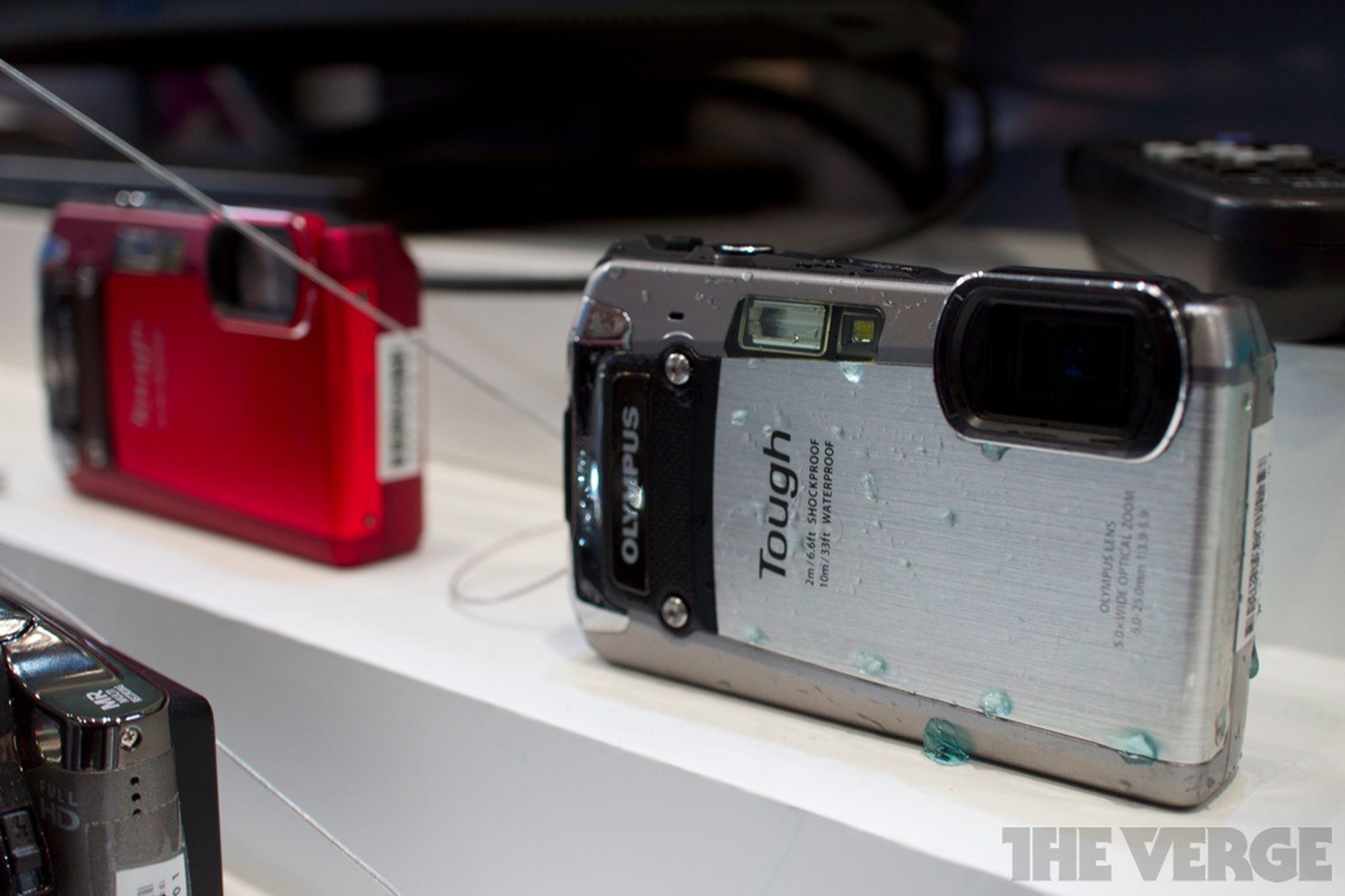 Olympus TG-820 iHS hands-on pictures