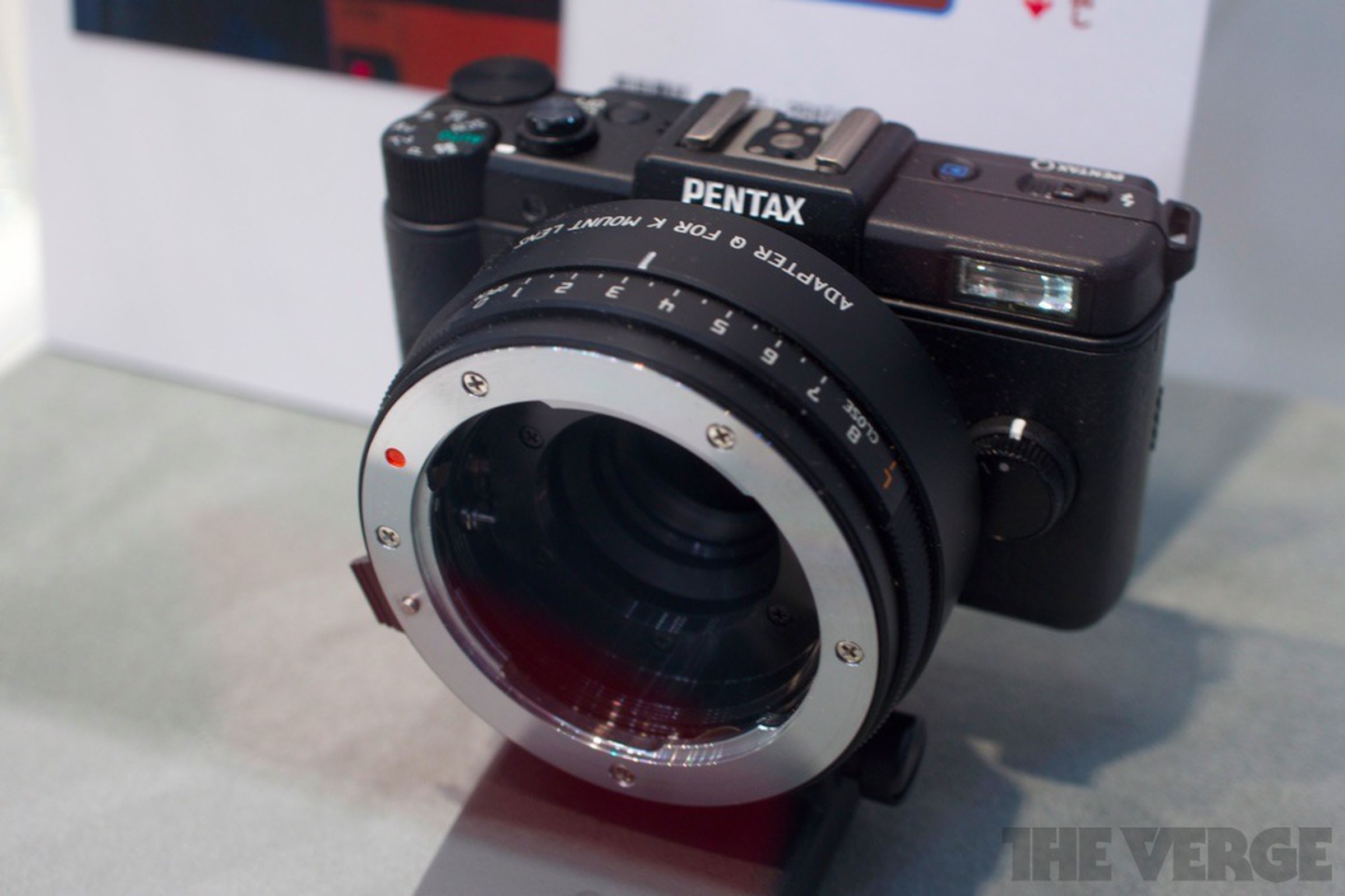 Pentax Q limited-edition silver model, new lenses, K-mount adapter pictures