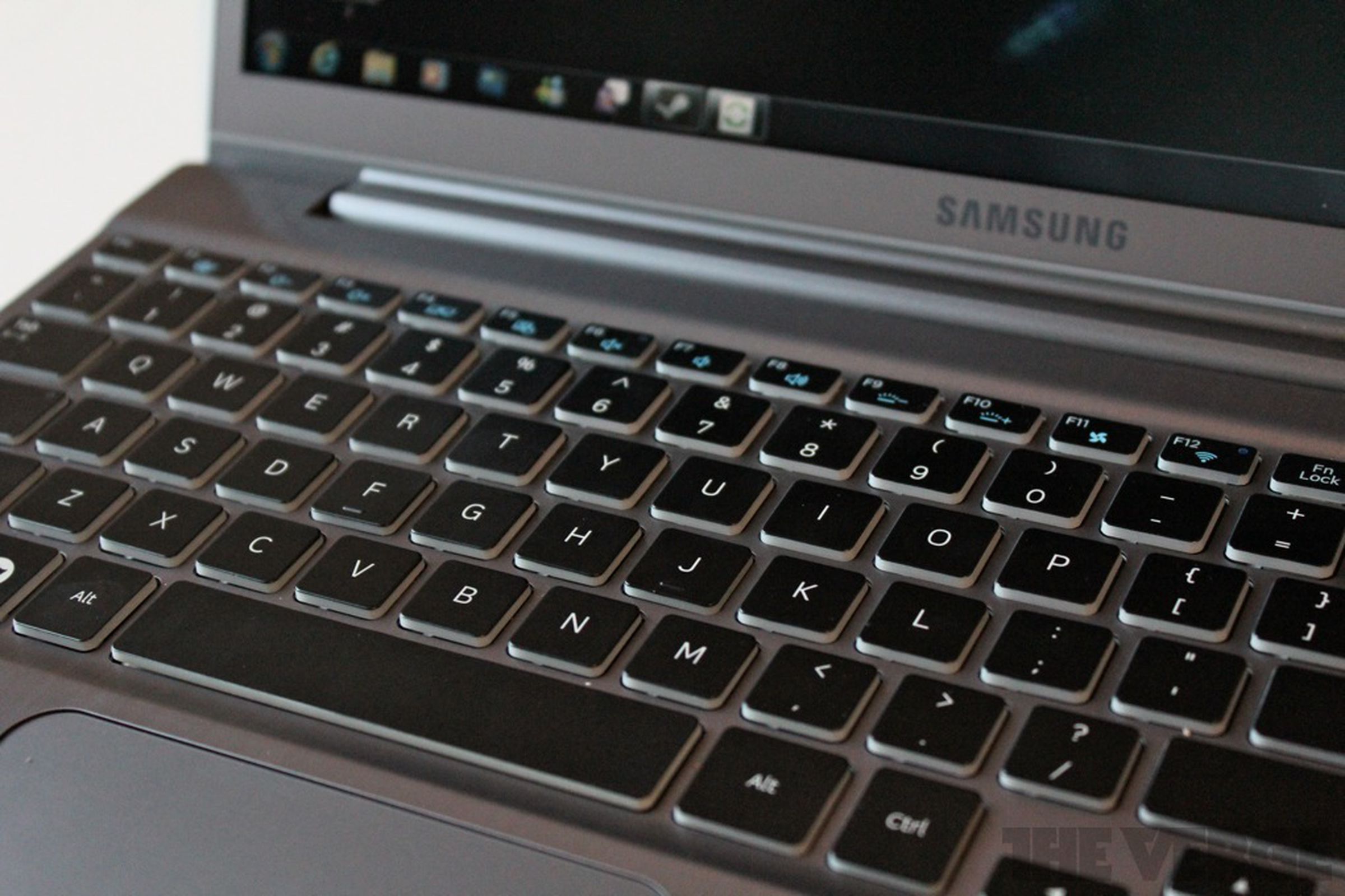 Samsung Series 7 Chronos laptop review pictures
