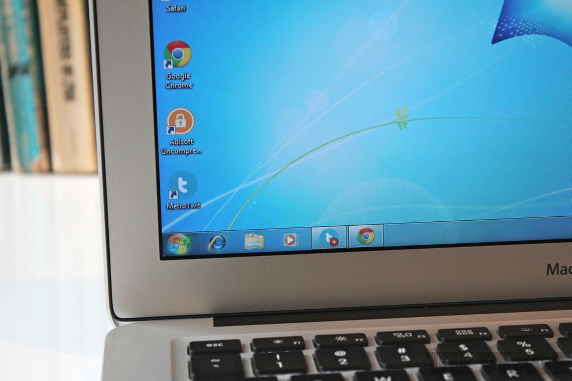 MacBook Air with Windows 7 review 