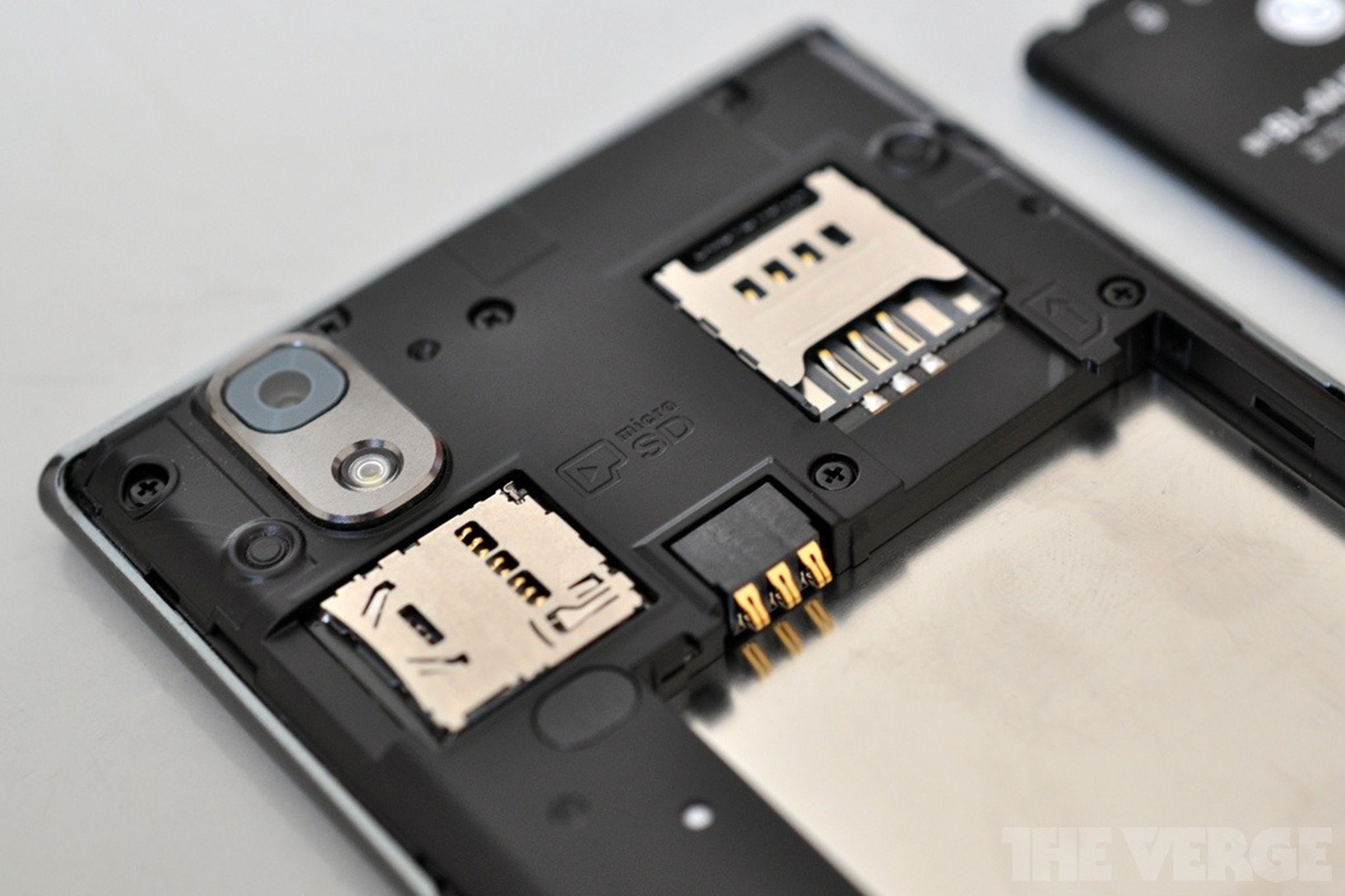 LG Prada Phone 3.0 review pictures