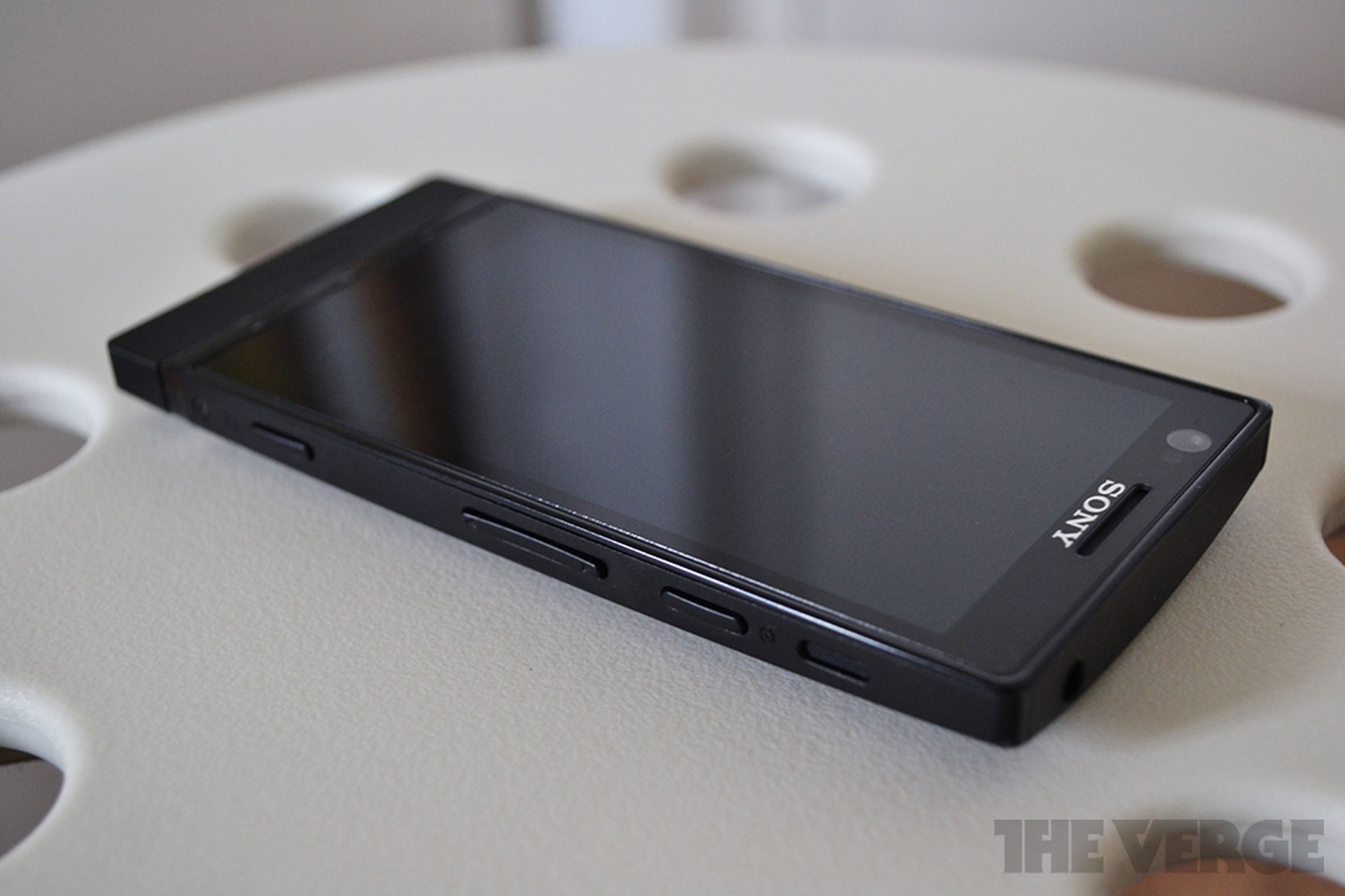 Xperia P hands-on images