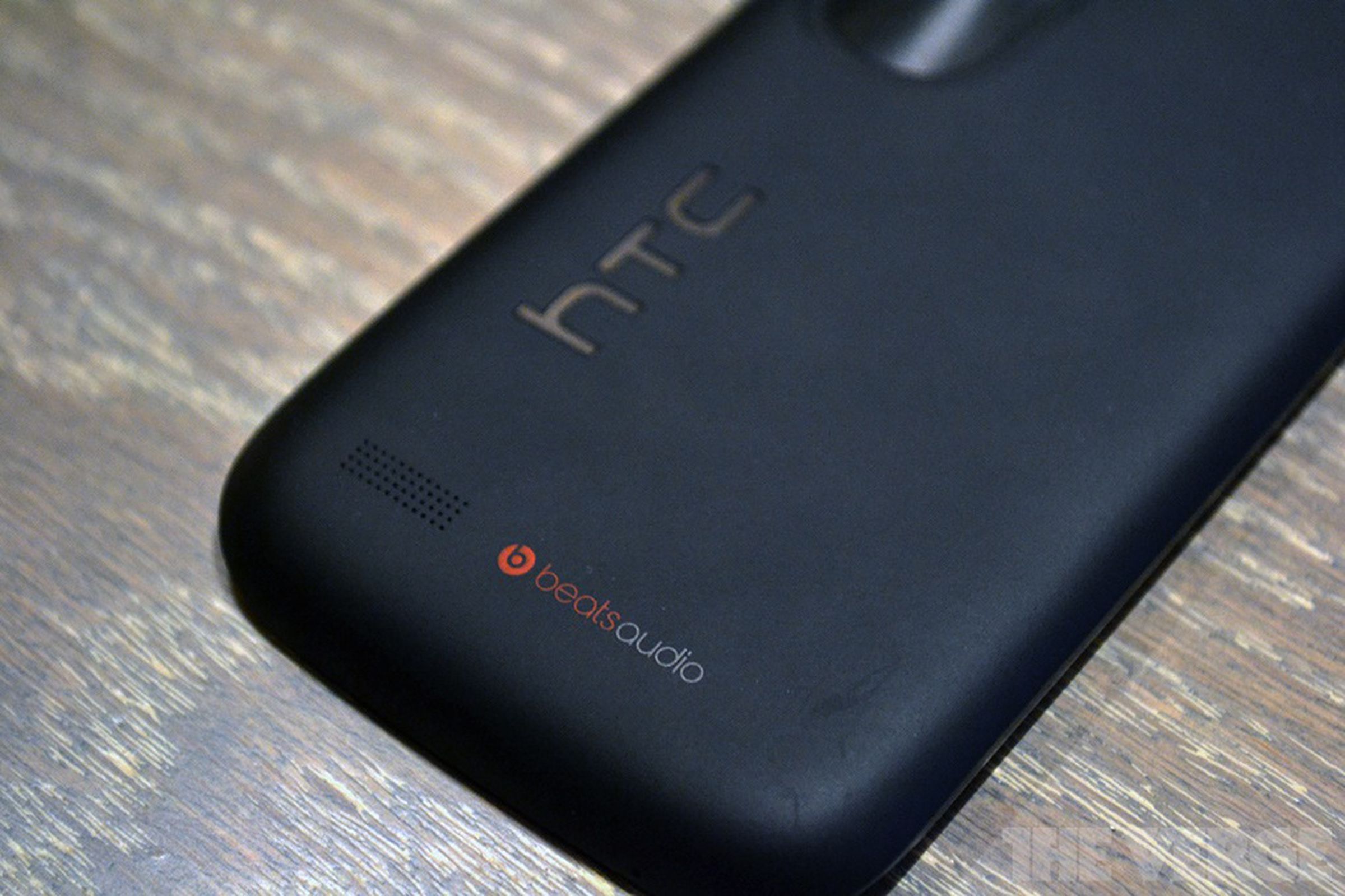 HTC Desire X pictures