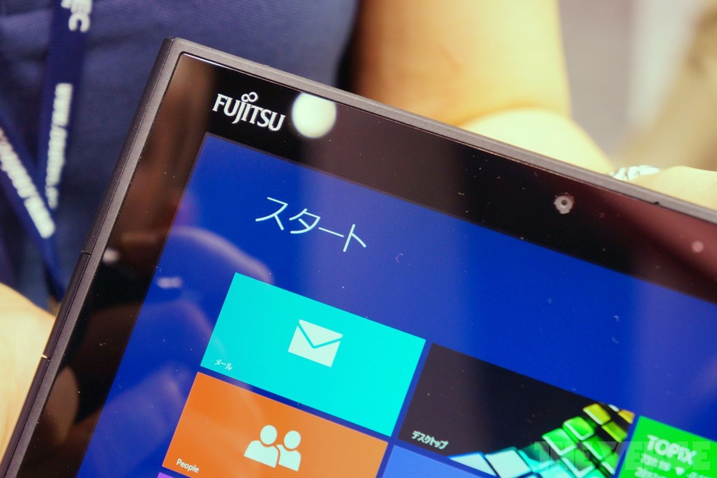 Fujitsu's thin-and-light Windows 8 tablet