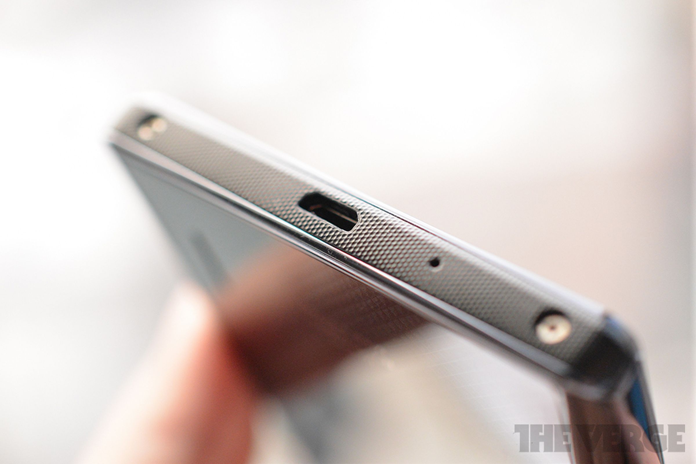 LG Optimus G for AT&T (hands-on pictures)