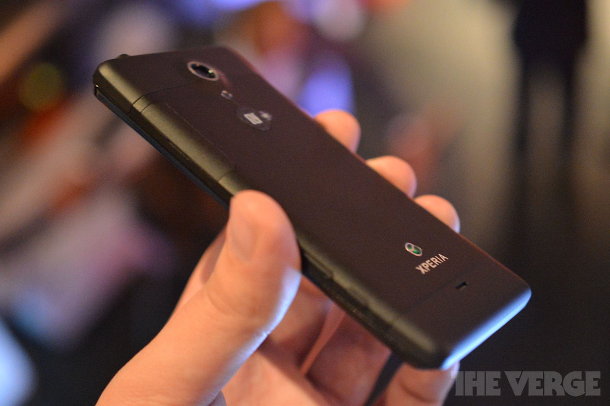 Sony Xperia TL for AT&T (hands-on pictures)
