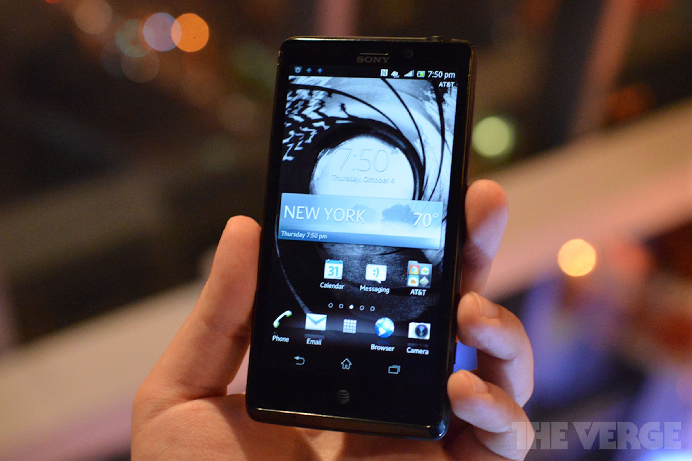 Sony Xperia TL for AT&T (hands-on pictures)