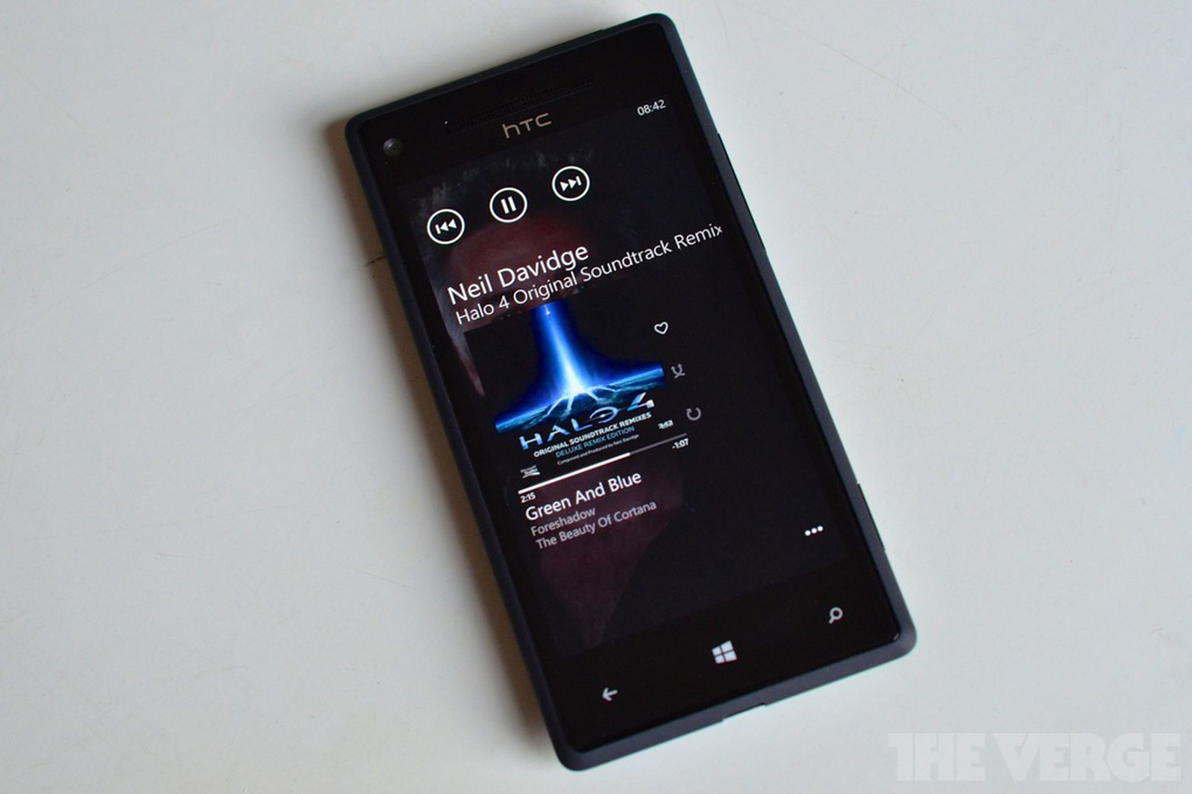HTC Windows Phone 8X photos