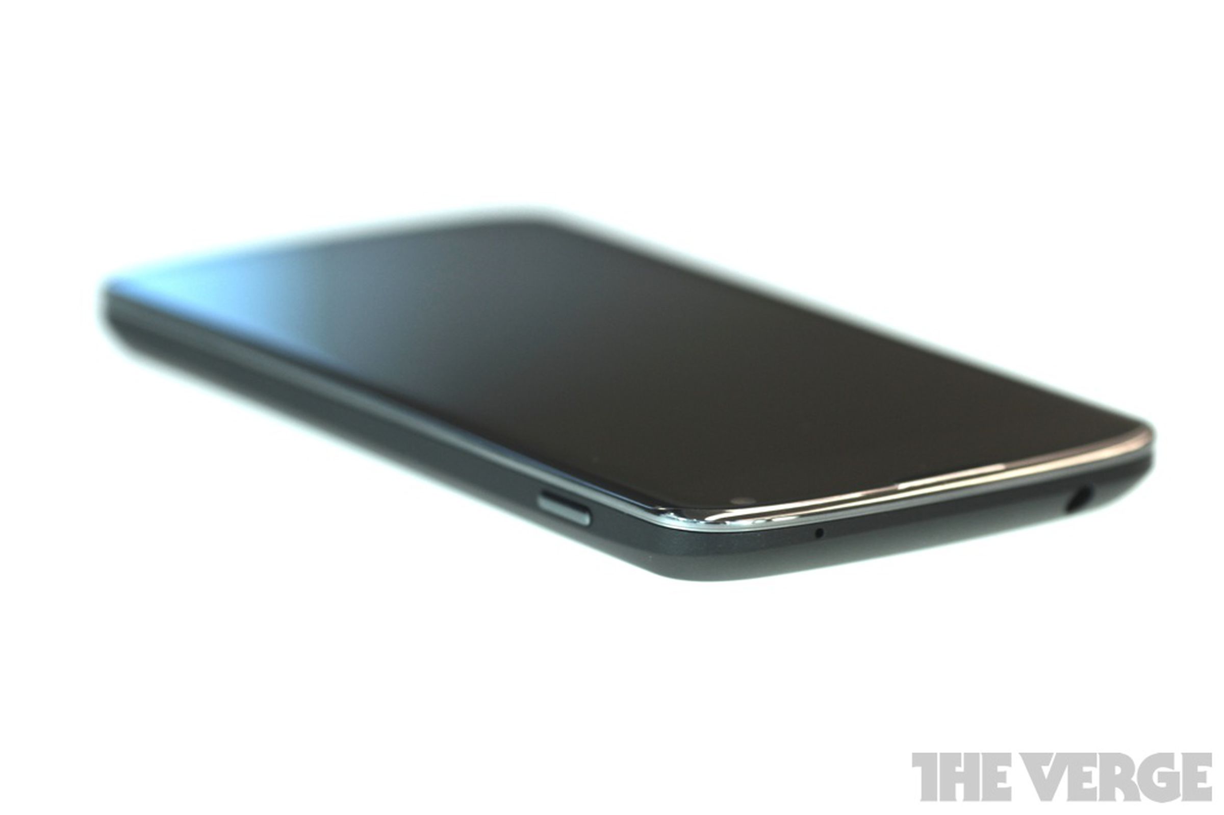 Nexus 4 hands-on photos
