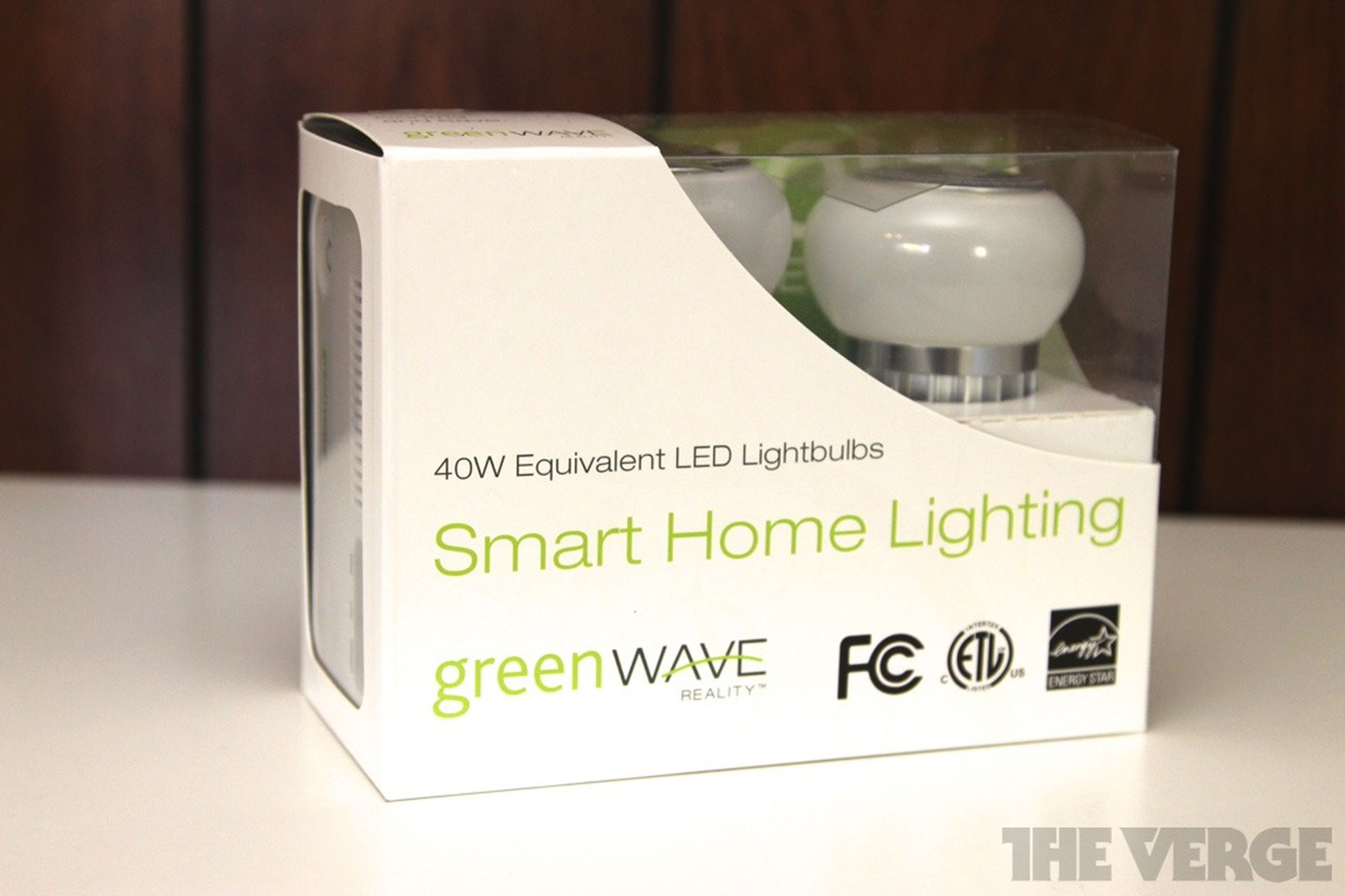GreenWave Reality smart LED bulbs (hands-on pictures)
